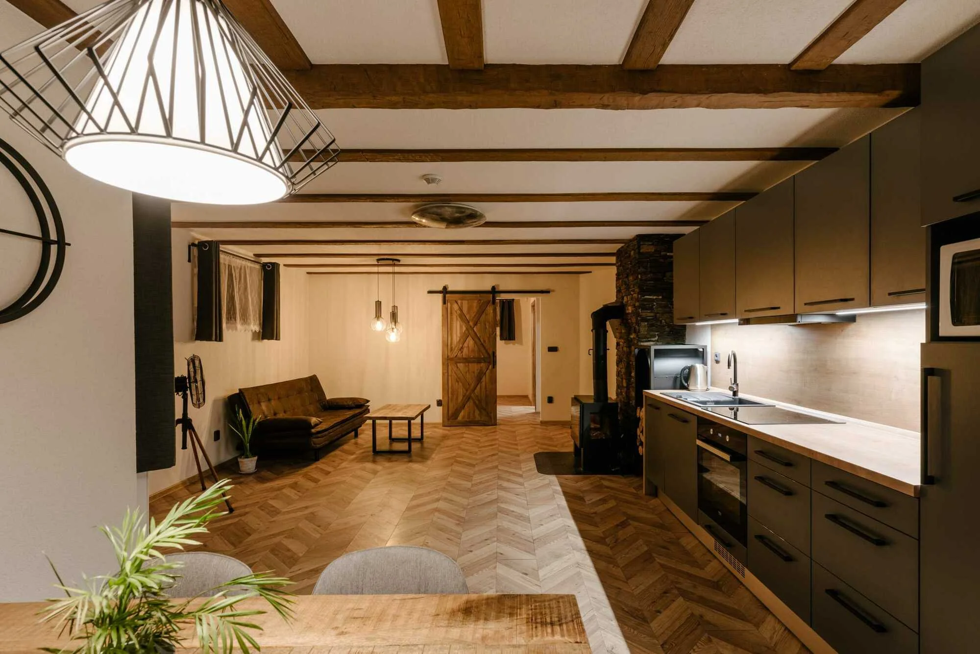 Dovolená s parádním výhledem na Lysou horu: designové apartmány nebo samostatná COOLna