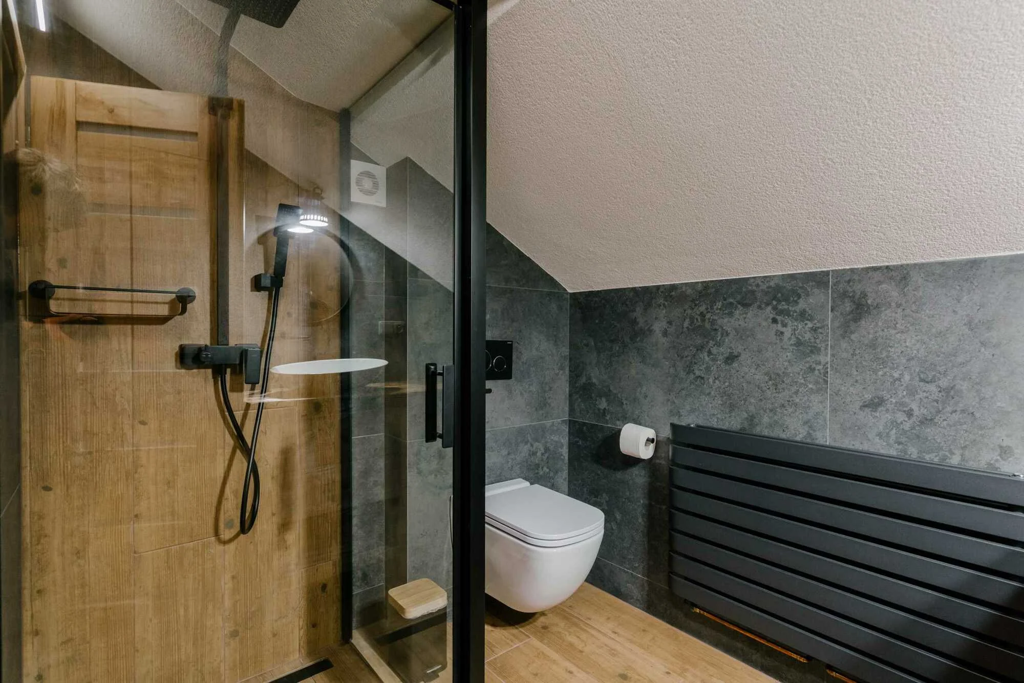 Dovolená s parádním výhledem na Lysou horu: designové apartmány nebo samostatná COOLna
