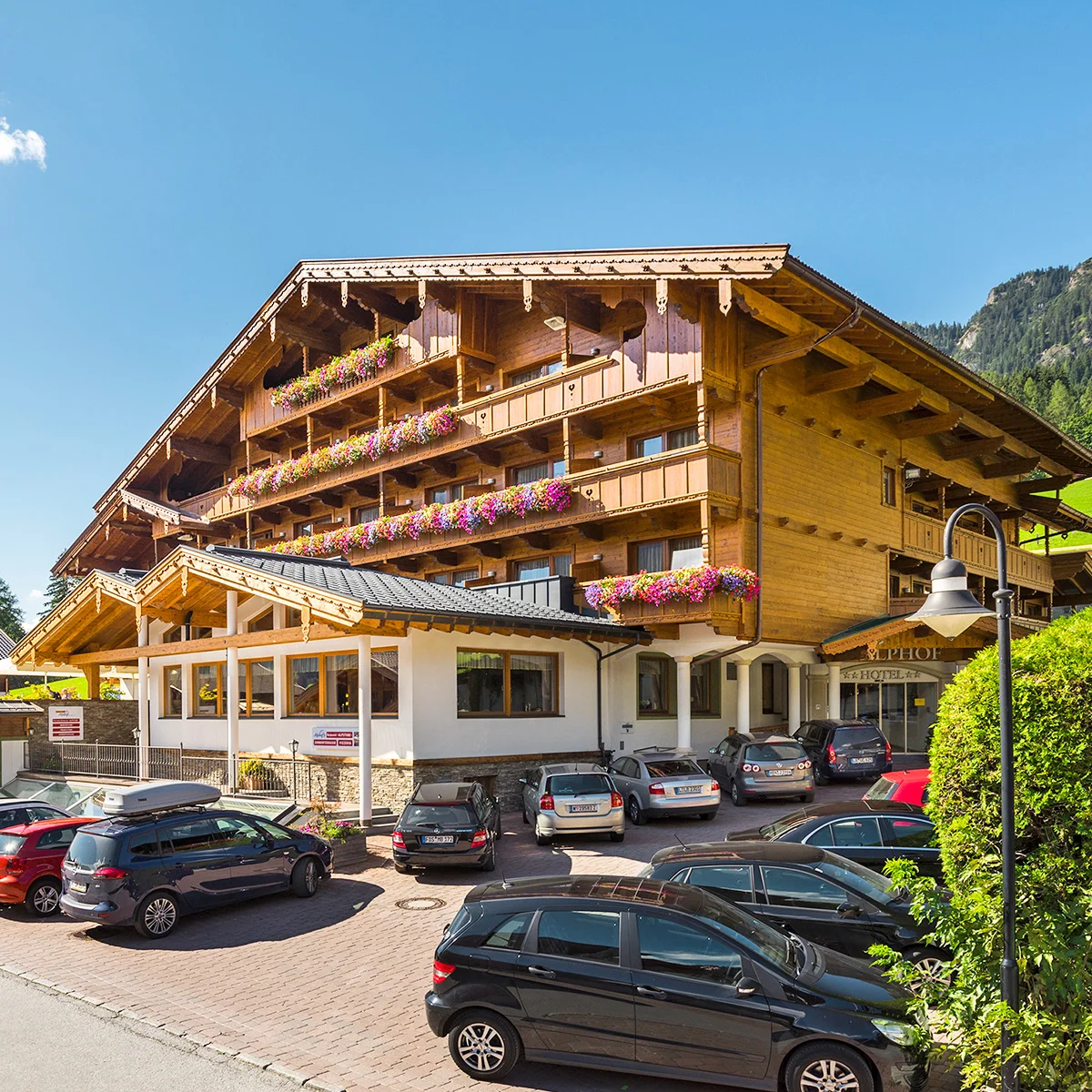 Relax i aktivní dovolená v Alpách: 4* hotel s polopenzí plus, neomezený wellness, karta výhod