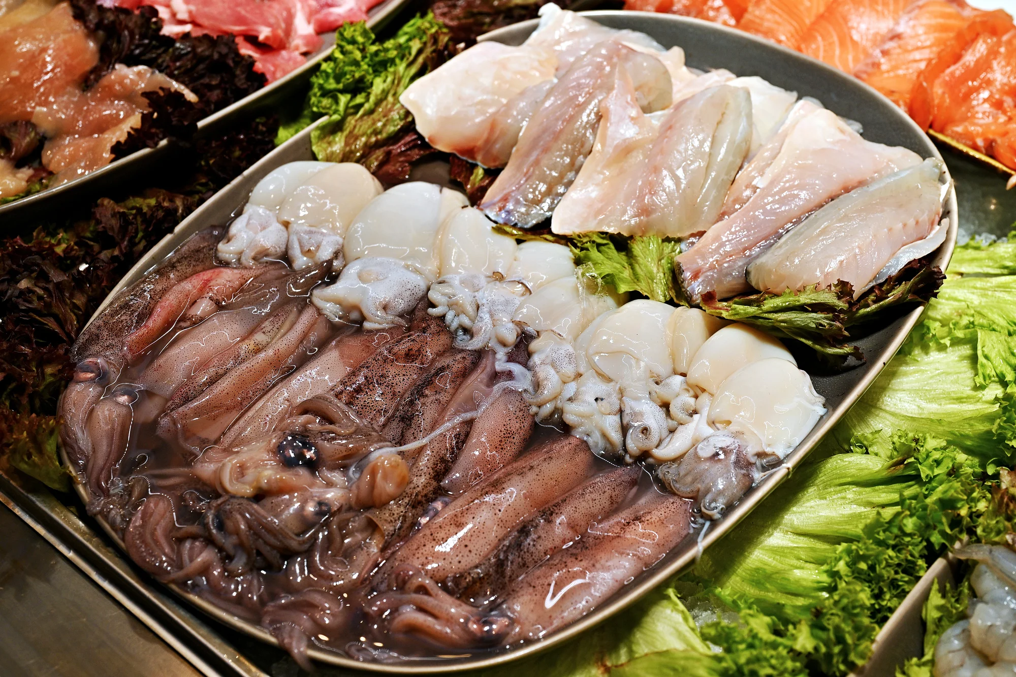 All you can eat sushi a grill v OC Quadrio pro 1 nebo 2 osoby: oběd i večeře, 1,5 hodiny konzumace