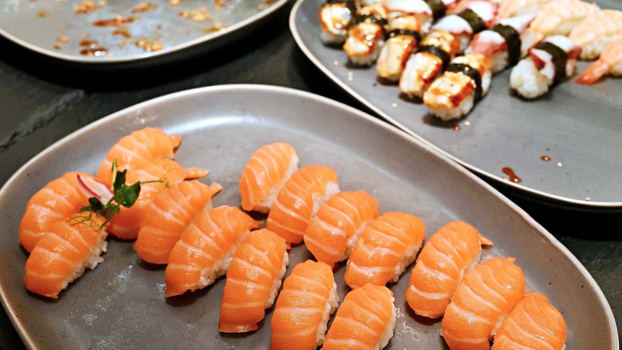 All you can eat sushi a grill v OC Quadrio pro 1 nebo 2 osoby: oběd i večeře, 1,5 hodiny konzumace