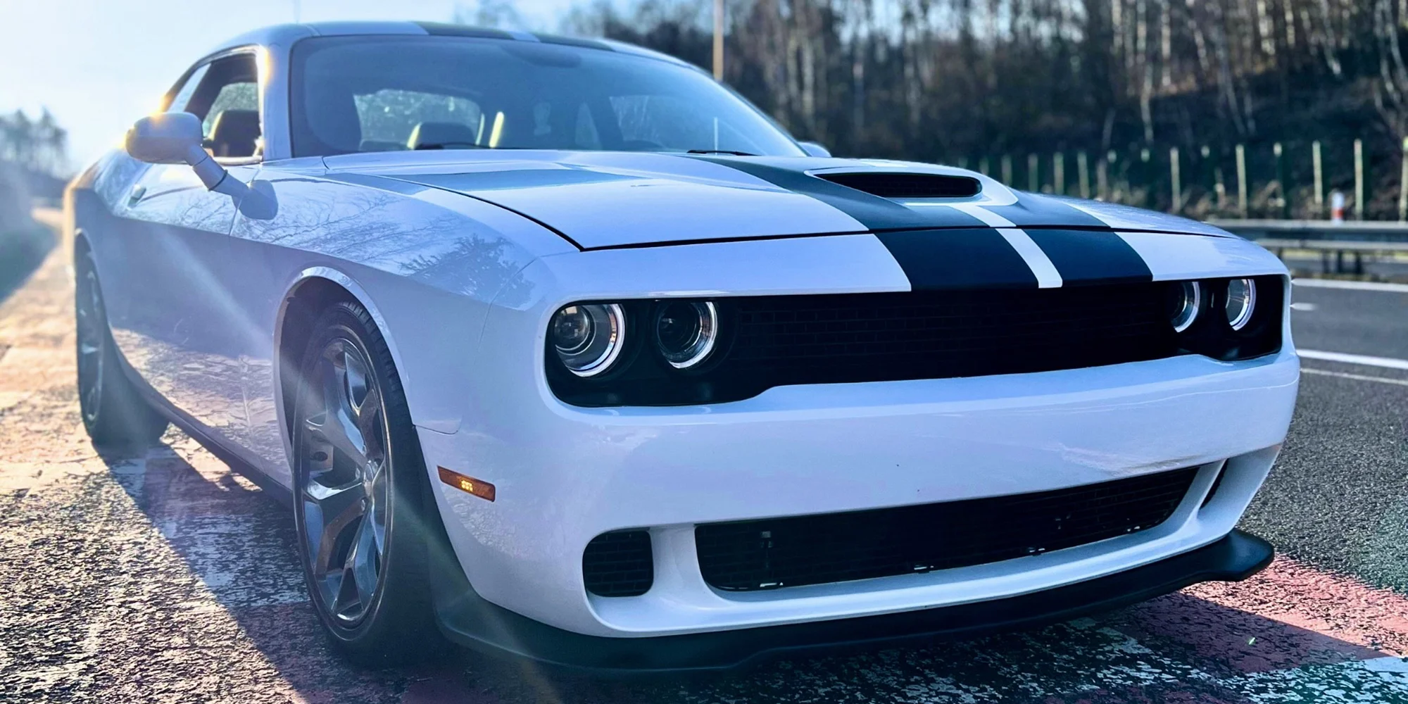 Zapůjčení vozu Dodge Challenger s výkonem 330 koní na 12 hod. až celý víkend