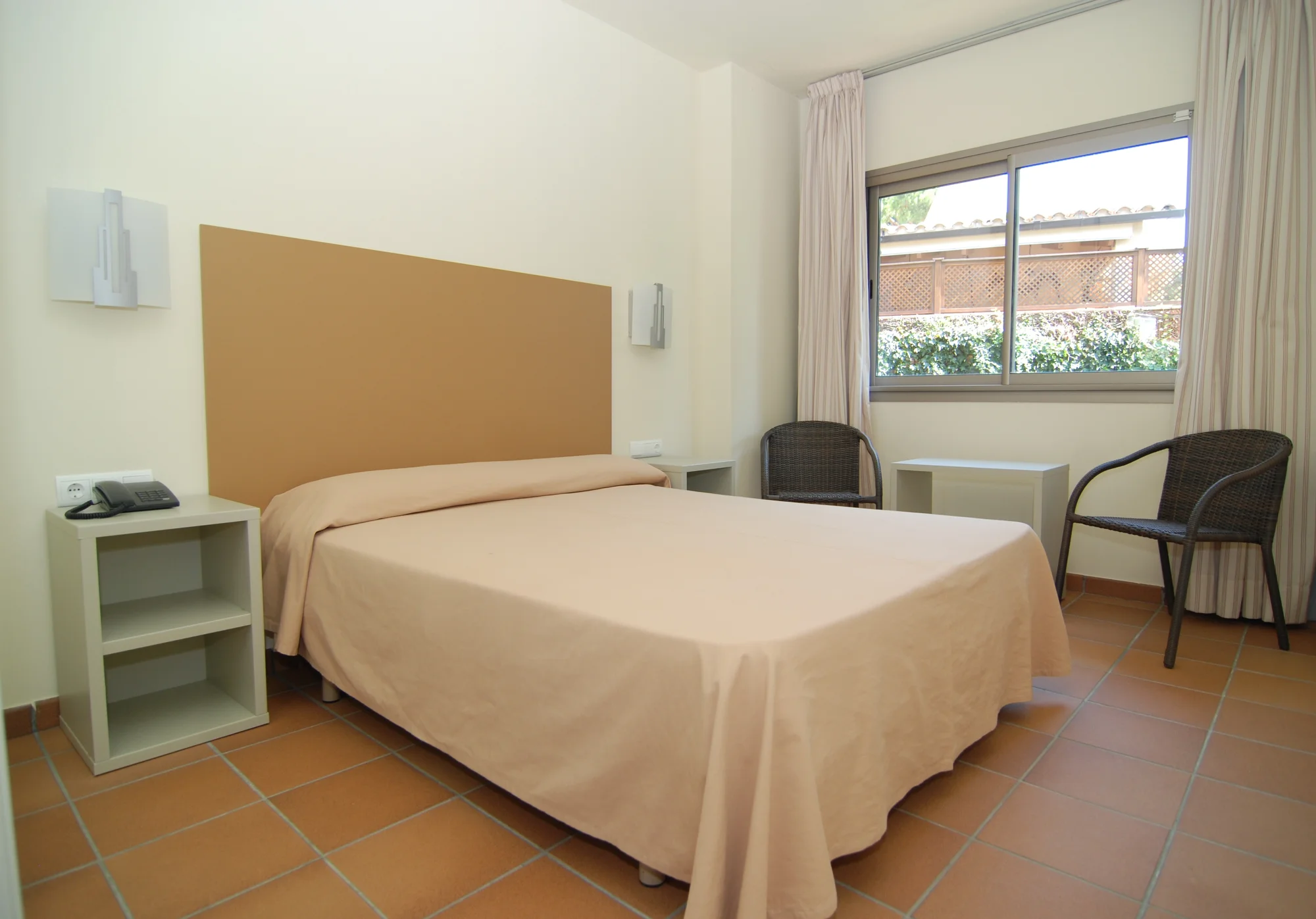 Rodinná dovolená na španělském pobřeží: 4* apartmány s polopenzí, bazén, animační program
