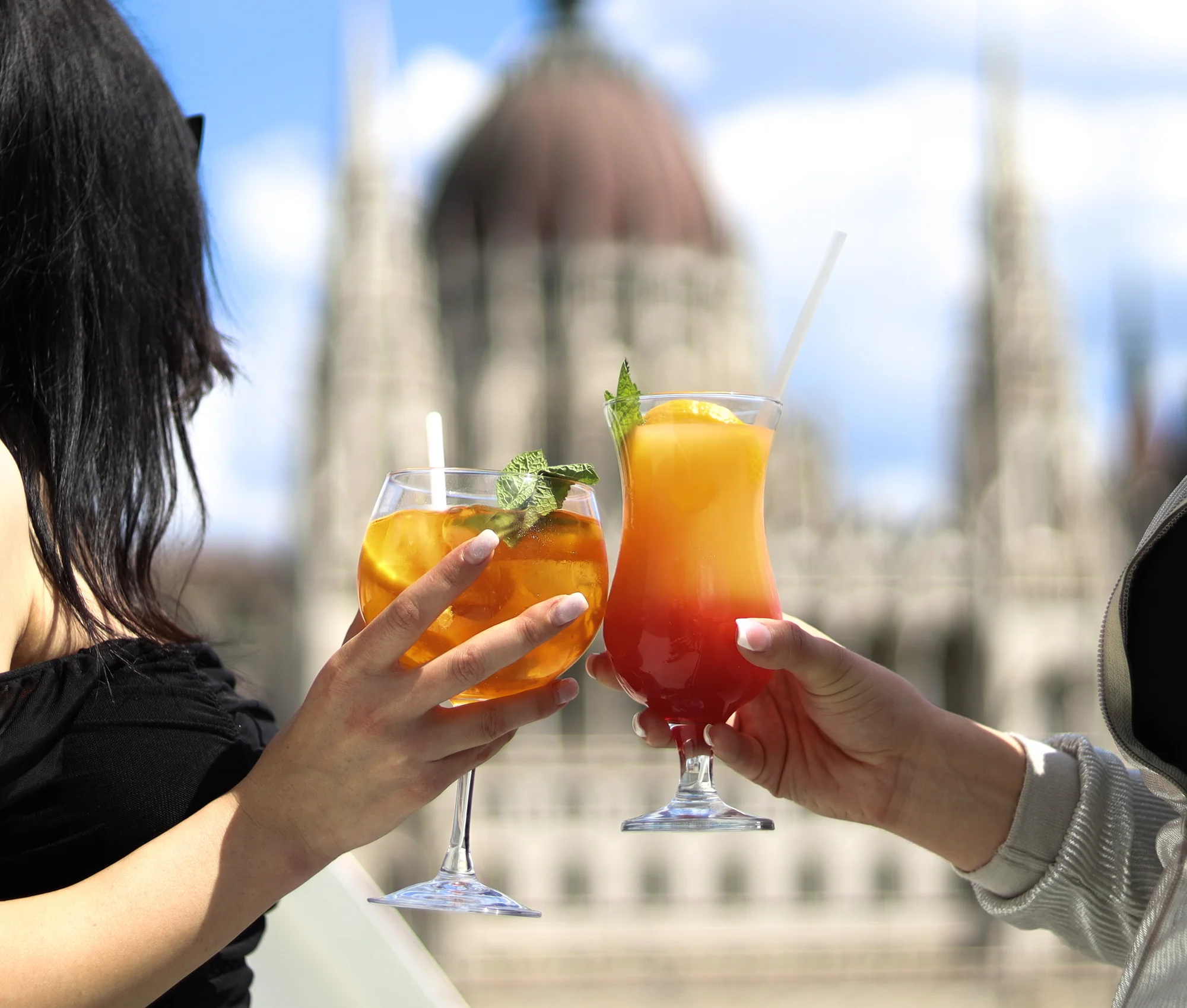Pohádková Budapešť: vyhlídková plavba po Dunaji i varianty s pizzou, nápoji a folklorním programem