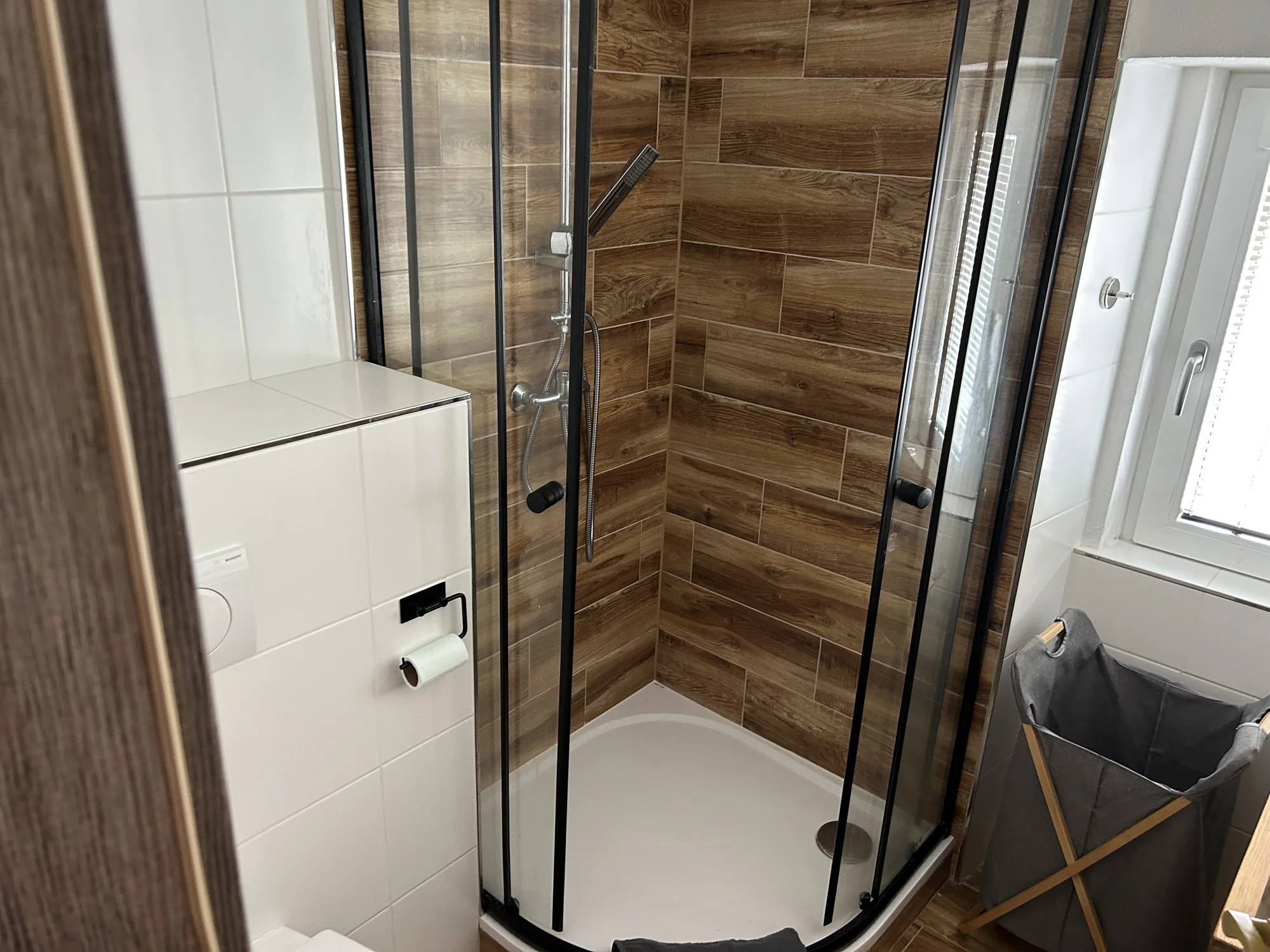 Penzion s půjčovnou raftů: apartmány až pro 7 osob, vč. kuchyně a zahrady s ohništěm, 9 km od Lipna
