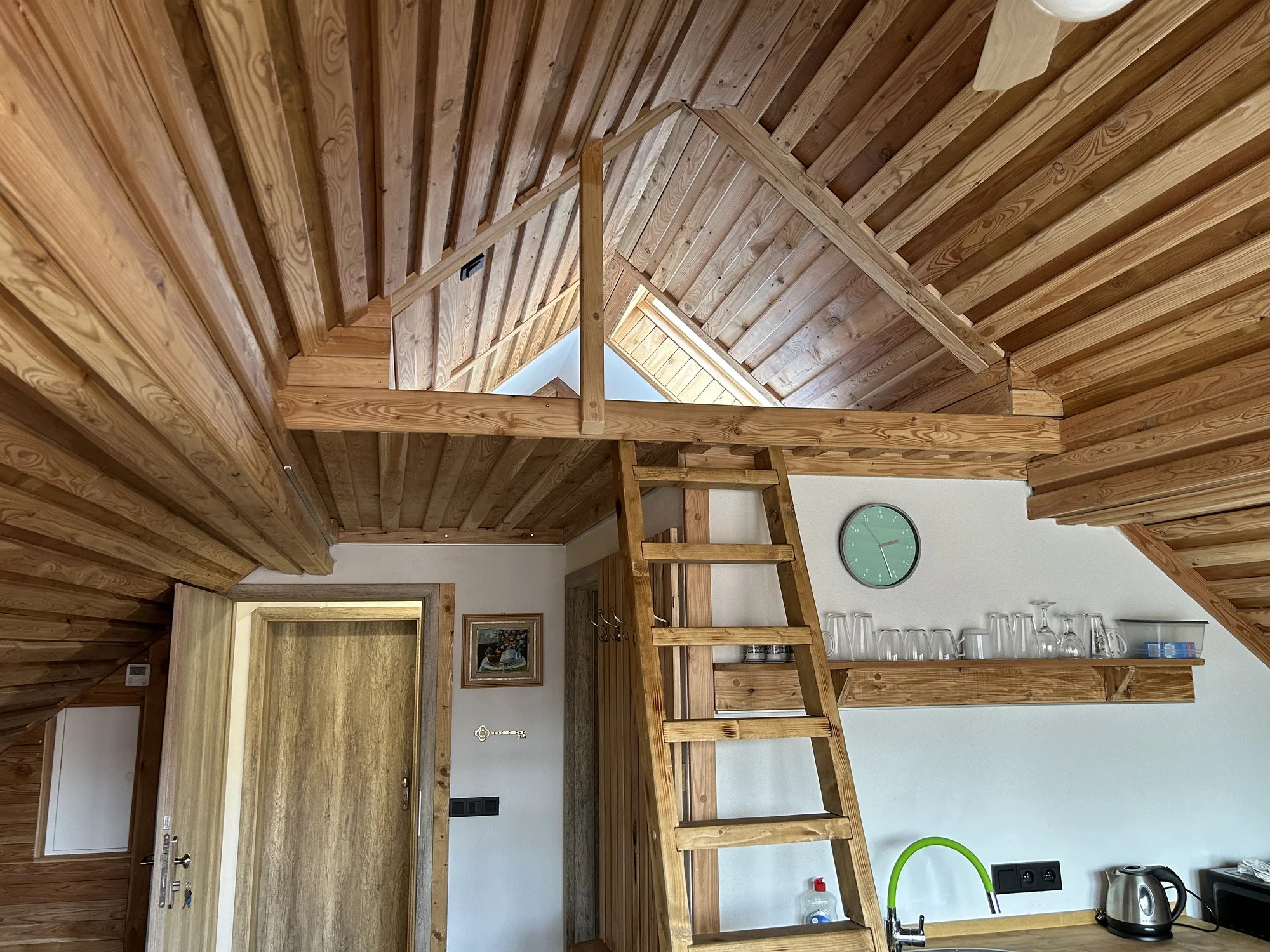 Penzion s půjčovnou raftů: apartmány až pro 7 osob, vč. kuchyně a zahrady s ohništěm, 9 km od Lipna