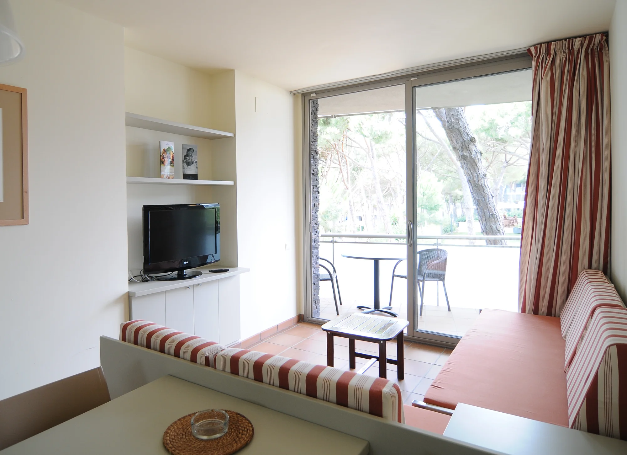 Rodinná dovolená na španělském pobřeží: 4* apartmány s polopenzí, bazén, animační program
