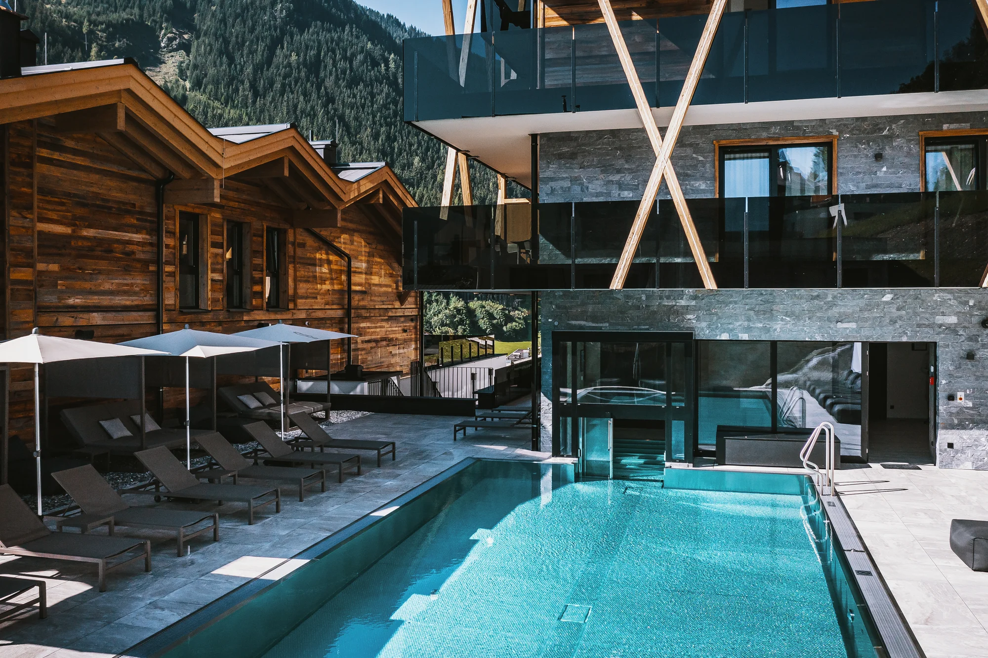 Saalbach-Hinterglemm: neomezeně wellness, polopenze, karta výhod i možnost apartmá se saunou
