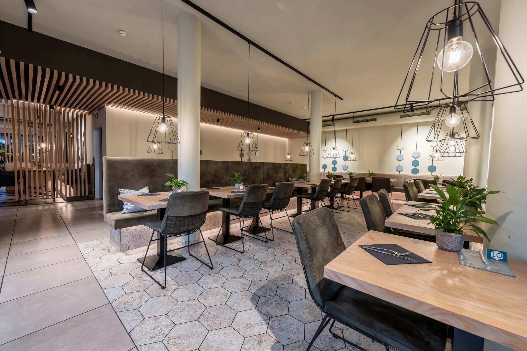Nový wellness resort v Zell am See: bazén a sauny neomezeně, polopenze i karta výhod