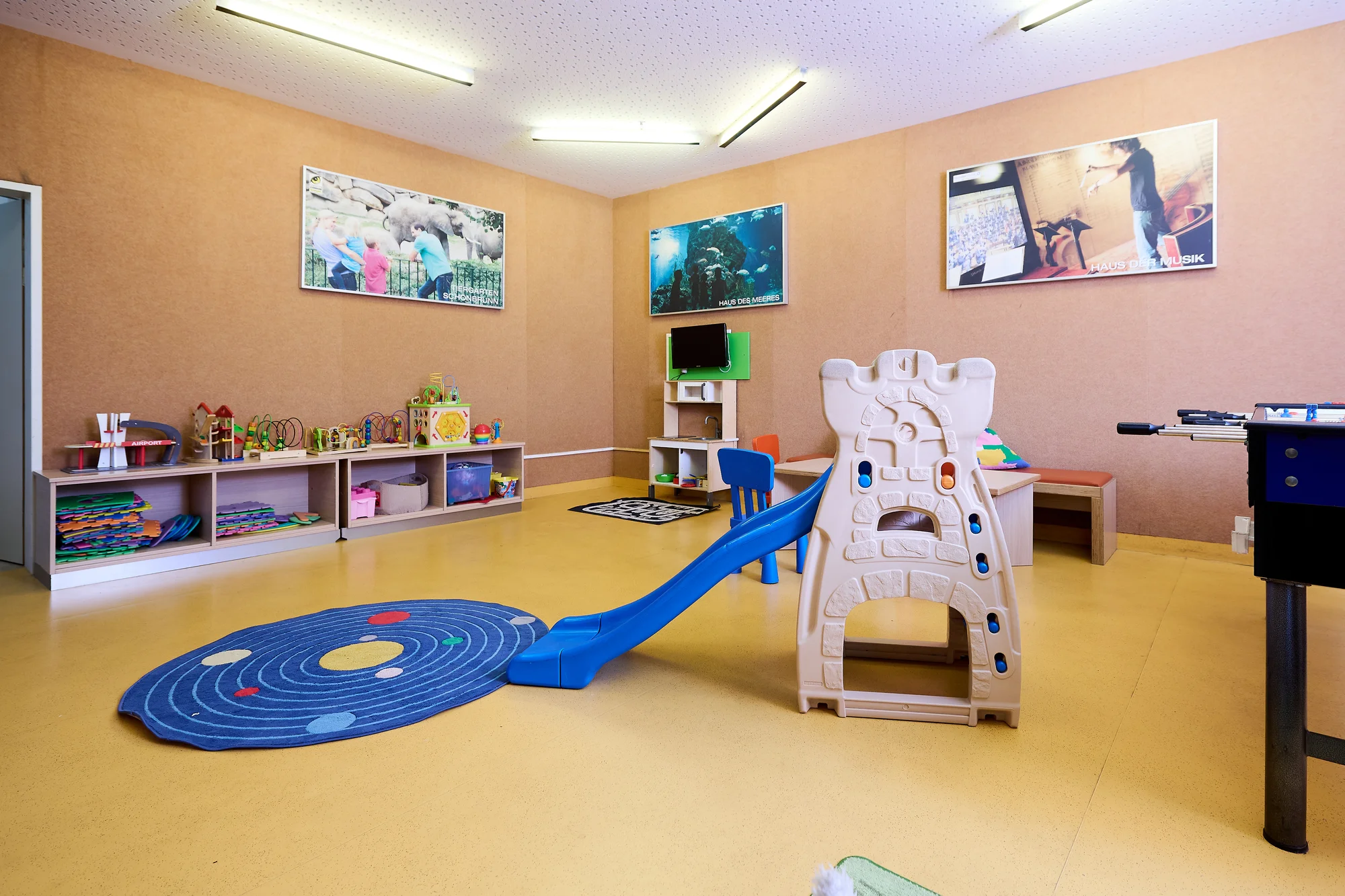 Poznejte Vídeň: 4* hotel v širším centru, snídaně, výlety do zoo i muzea iluzí