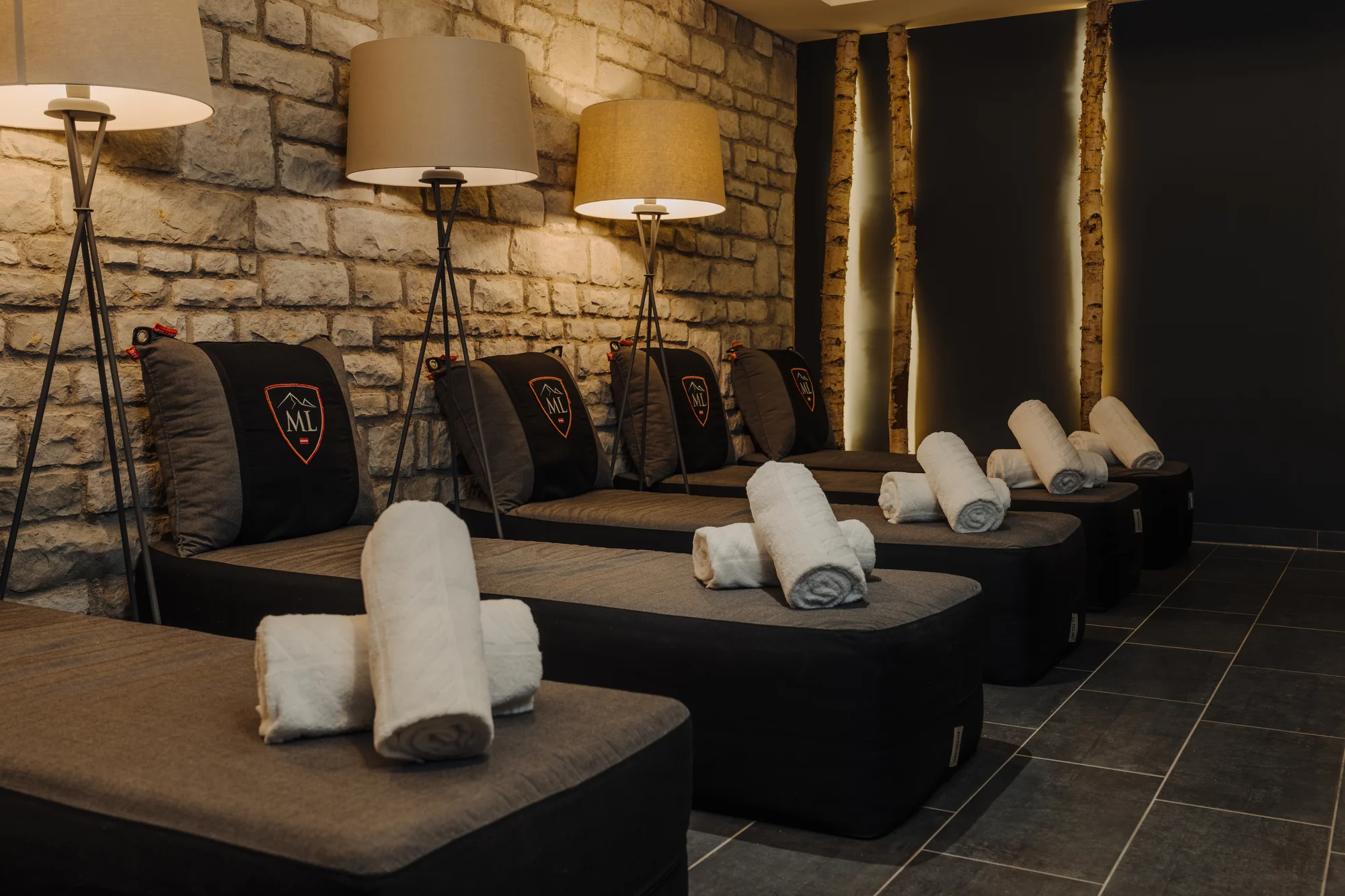 Dovolená v Saalbachu: moderní 4* apartmány v alpském stylu, snídaně, karta výhod