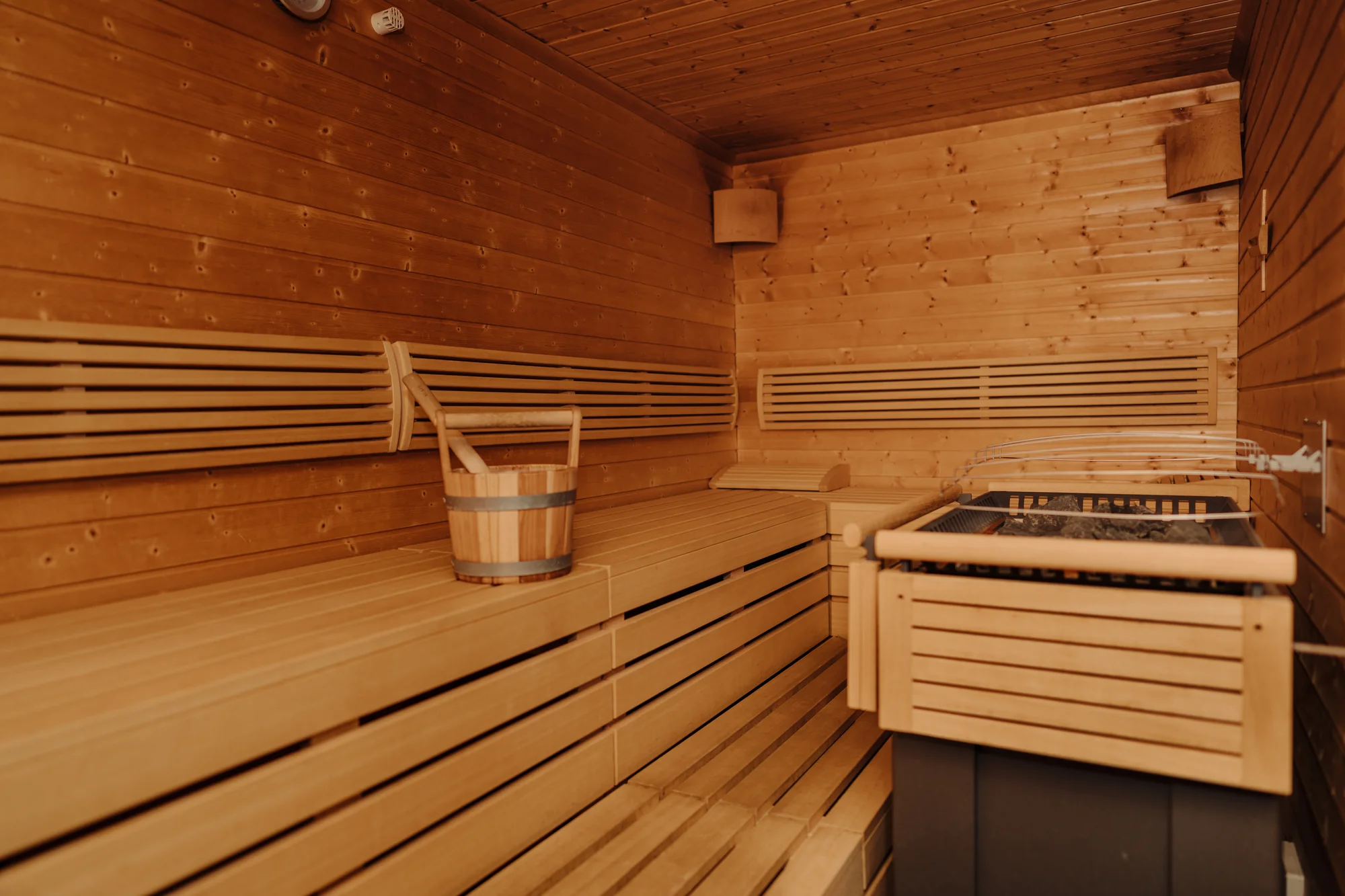 Dovolená v Saalbachu: moderní 4* apartmány v alpském stylu, snídaně, karta výhod