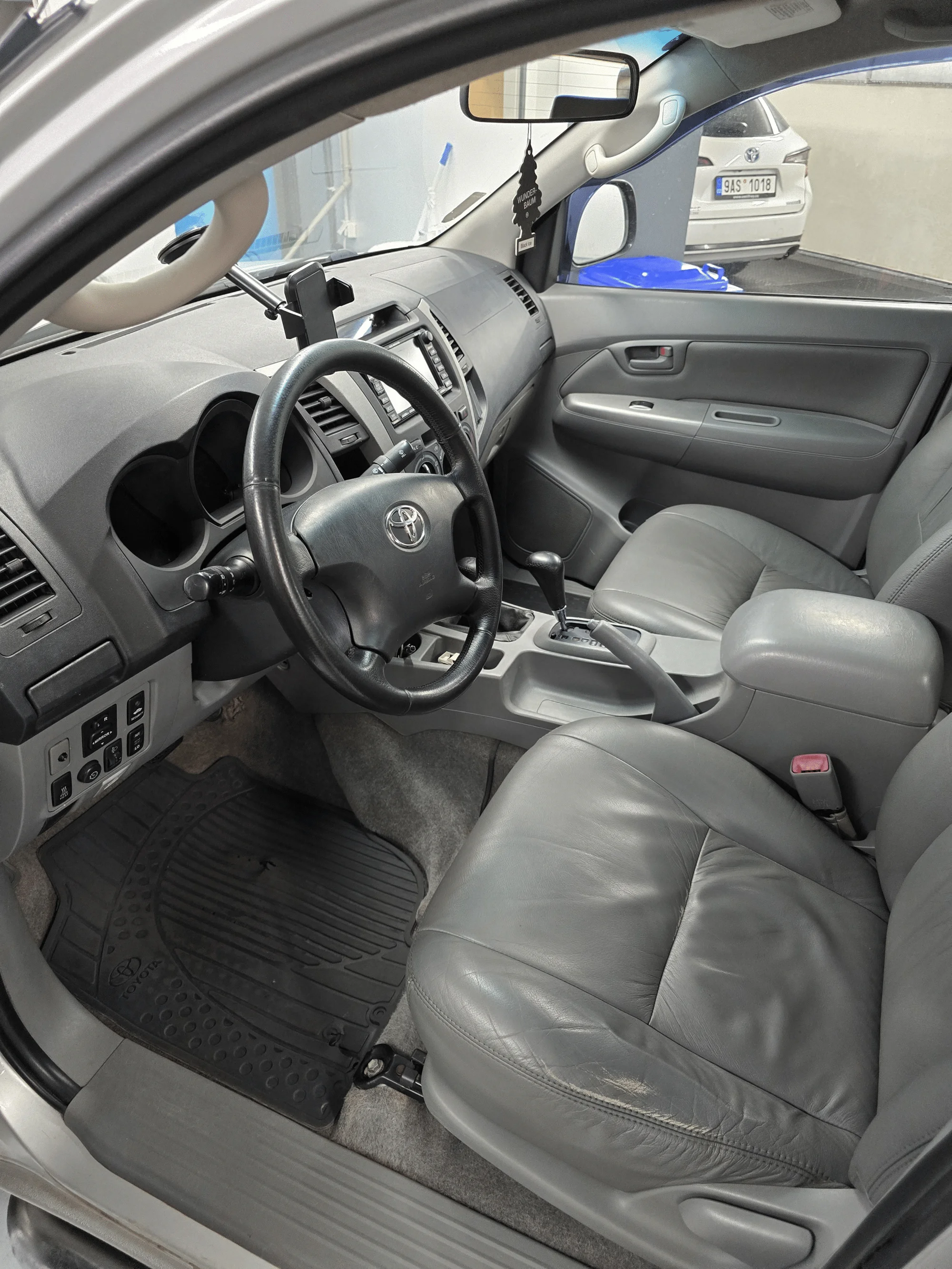 Čištění interiéru i exteriéru: pro osobní vozy i SUV, suchým či mokrým způsobem