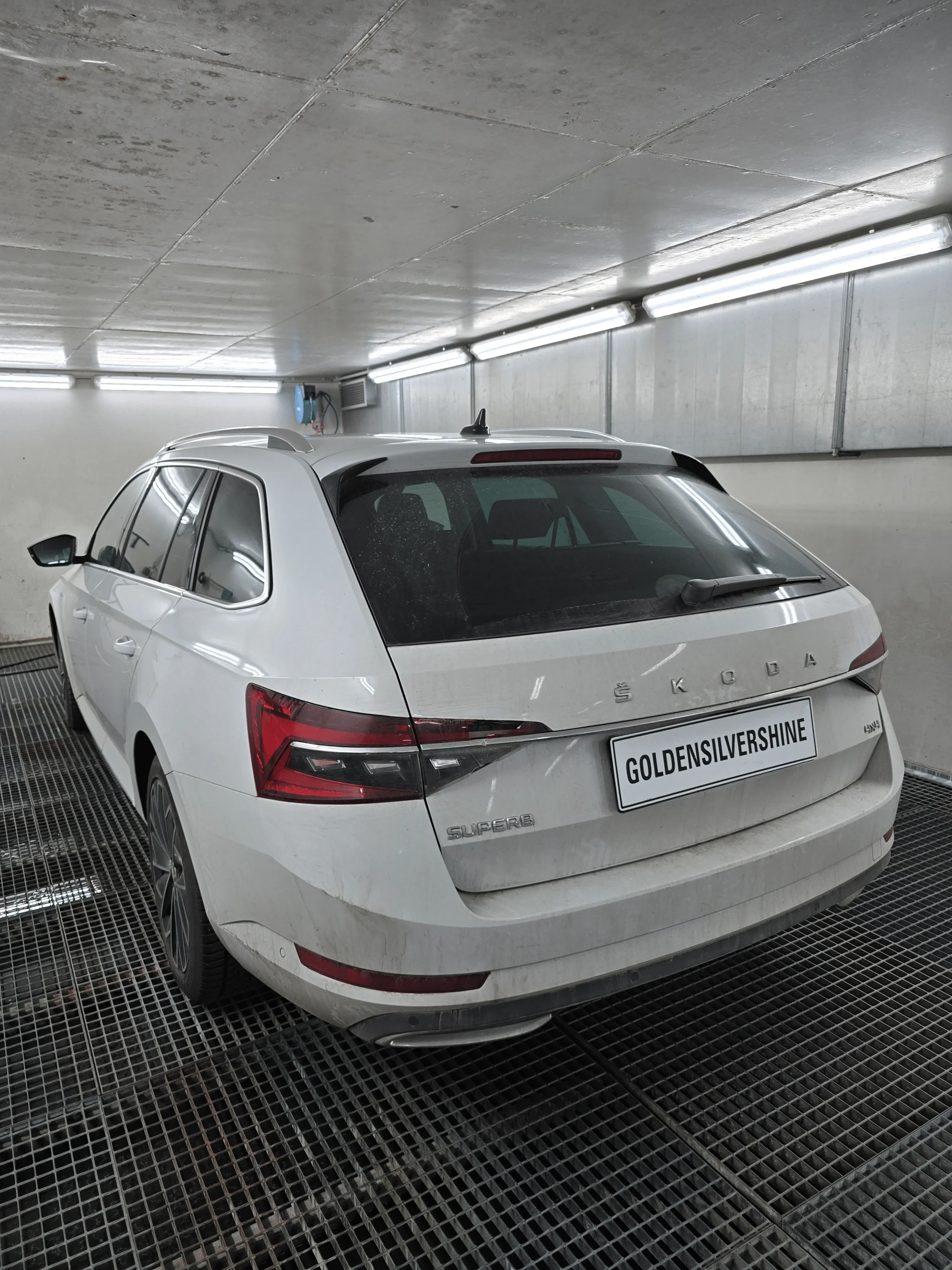 Čištění interiéru i exteriéru: pro osobní vozy i SUV, suchým či mokrým způsobem