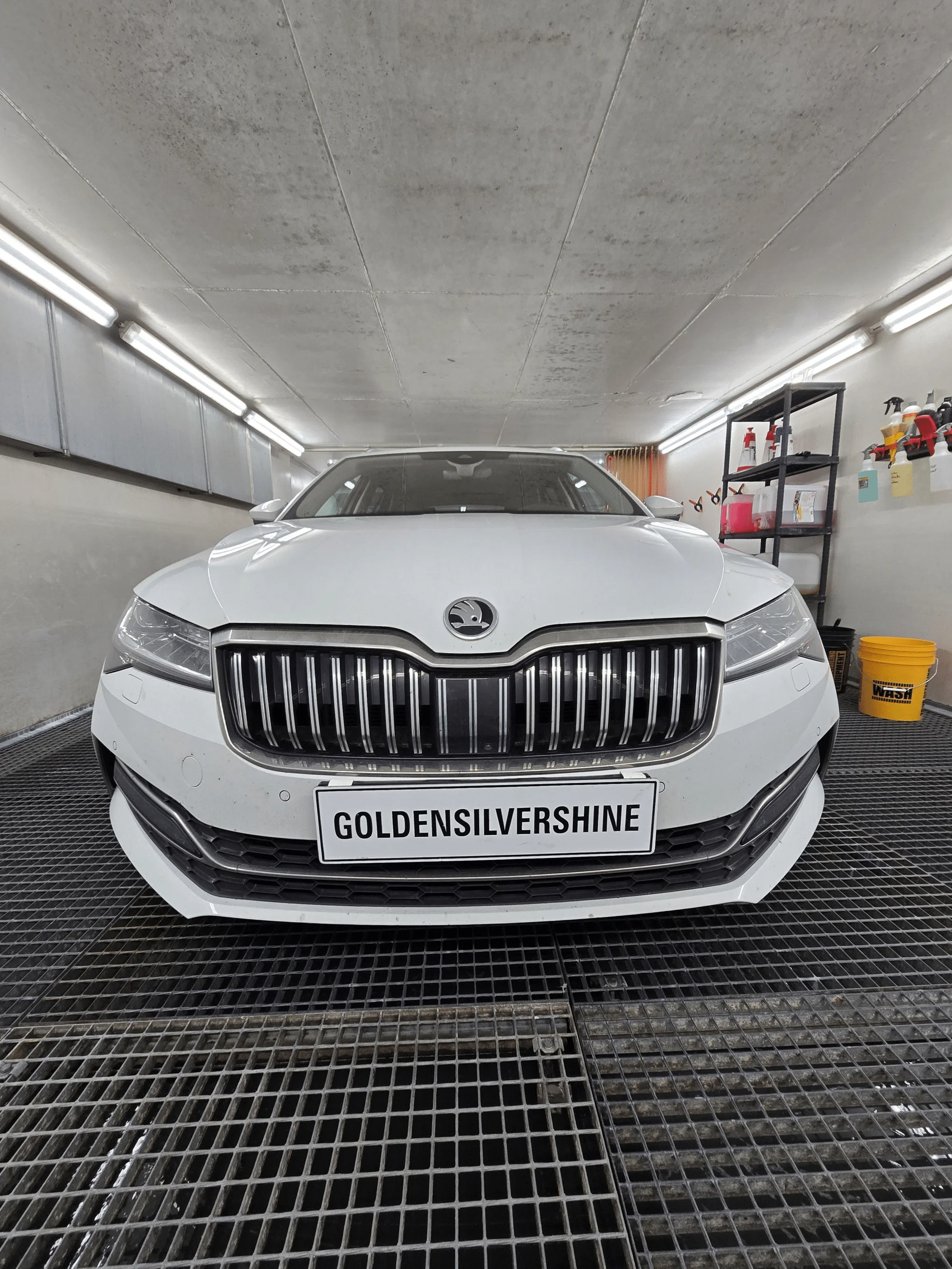 Čištění interiéru i exteriéru: pro osobní vozy i SUV, suchým či mokrým způsobem