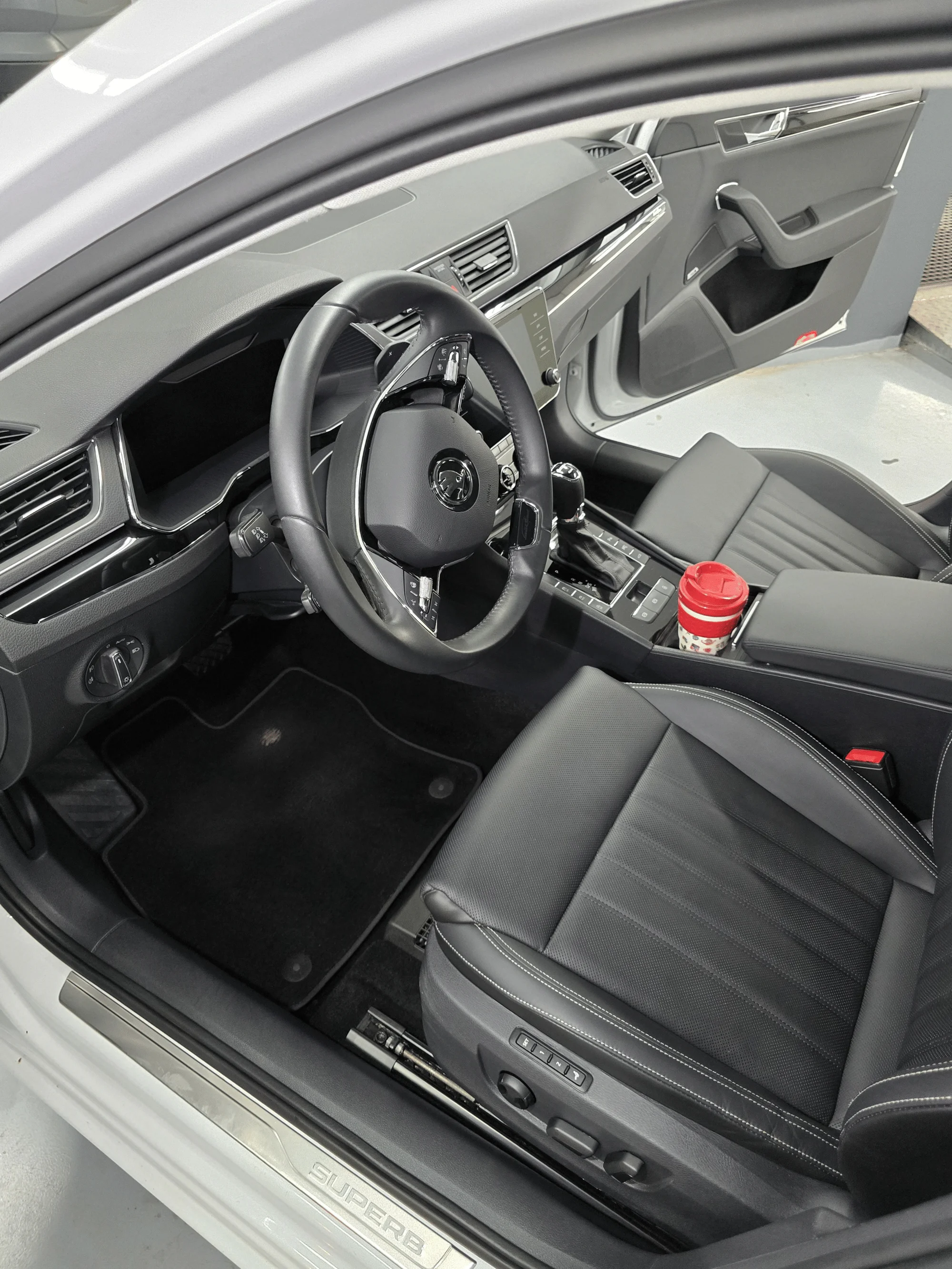 Čištění interiéru i exteriéru: pro osobní vozy i SUV, suchým či mokrým způsobem