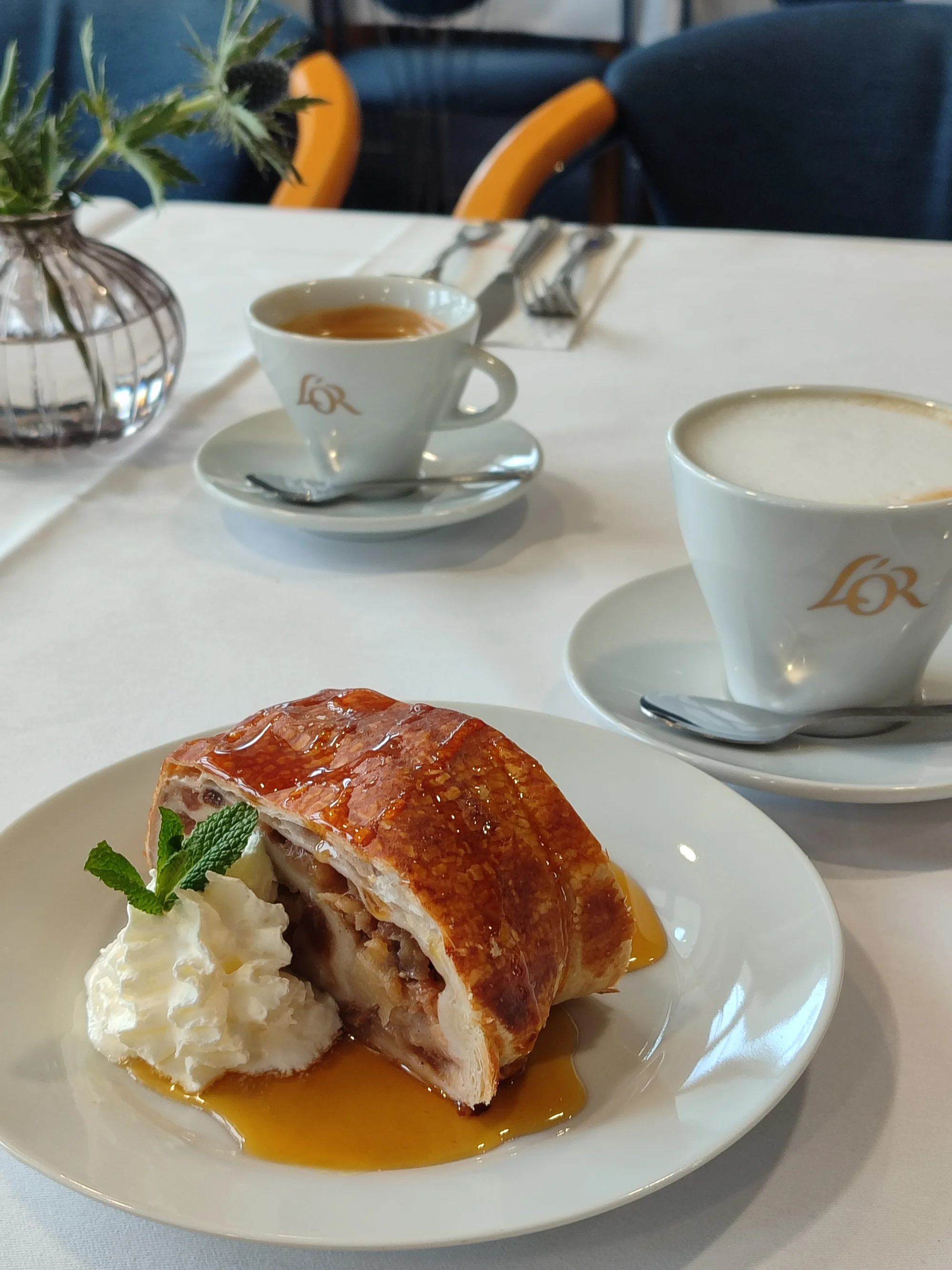 250–1 000 Kč do restaurace v novém hotelu v Olomouci s moderní kuchyní