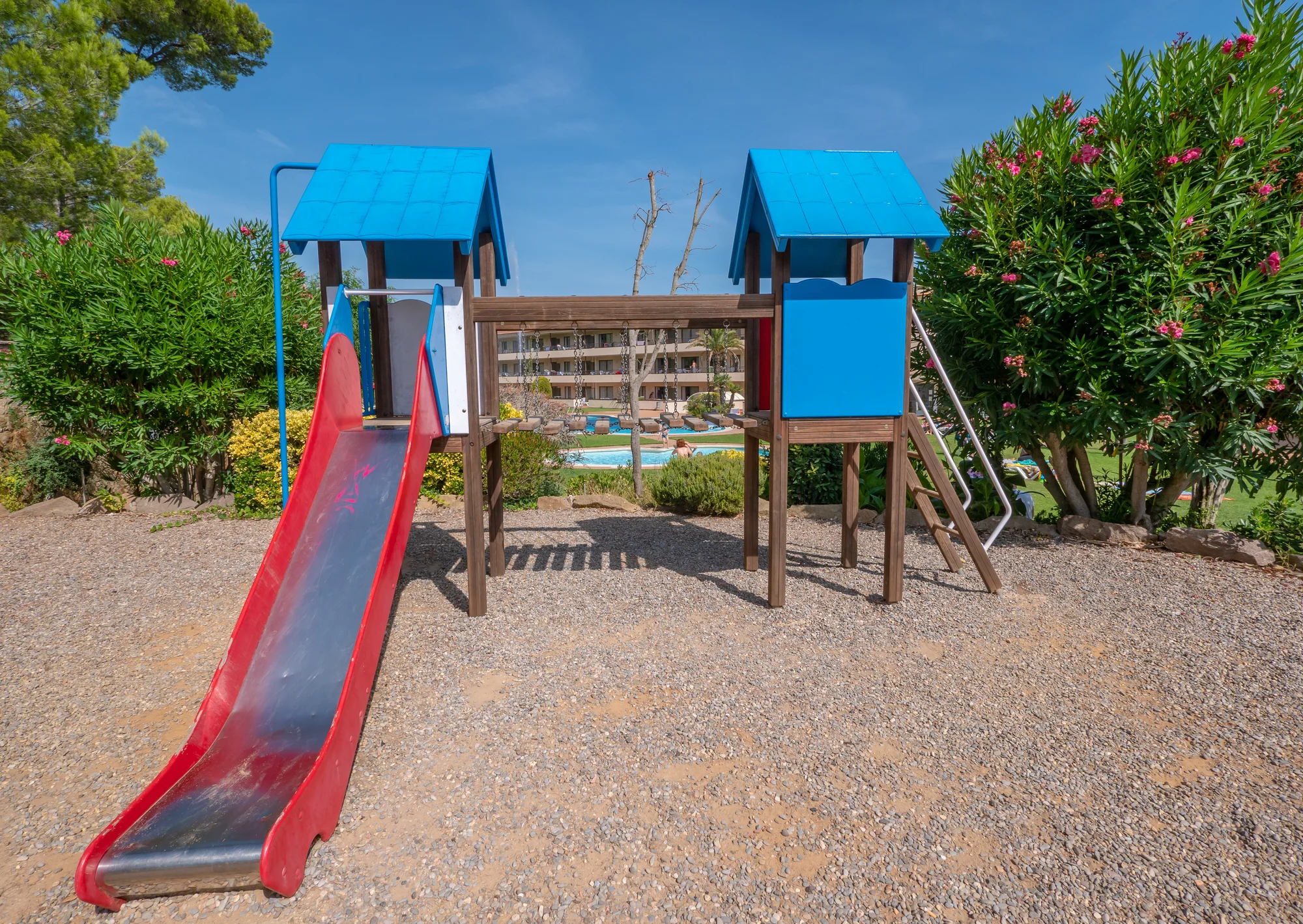 Španělská Costa Brava: příjemný hotel kousek od pláže a neomezeně bazén