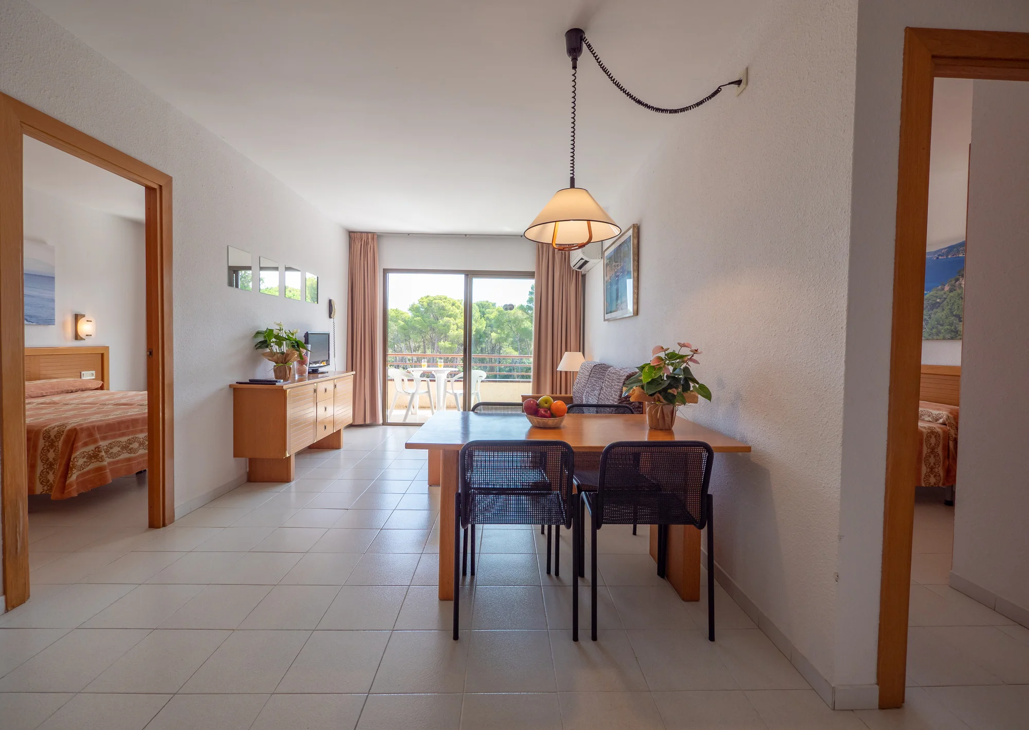 Španělská Costa Brava: příjemný hotel kousek od pláže a neomezeně bazén