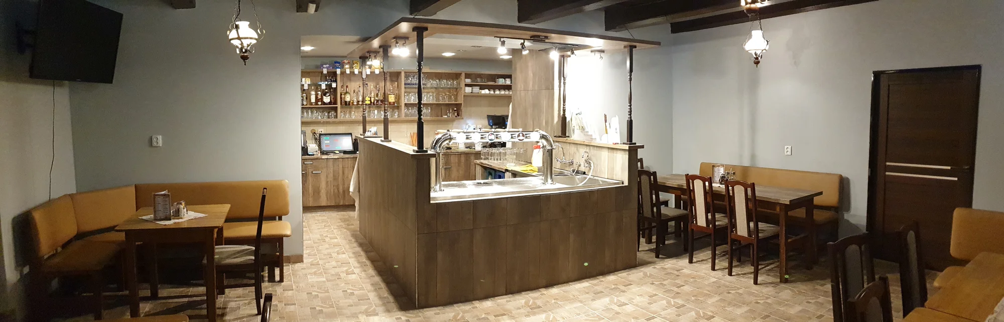 Vepřové koleno pečené 36 hod. i s pivem Radegast 12° pro 1 nebo 2 osoby