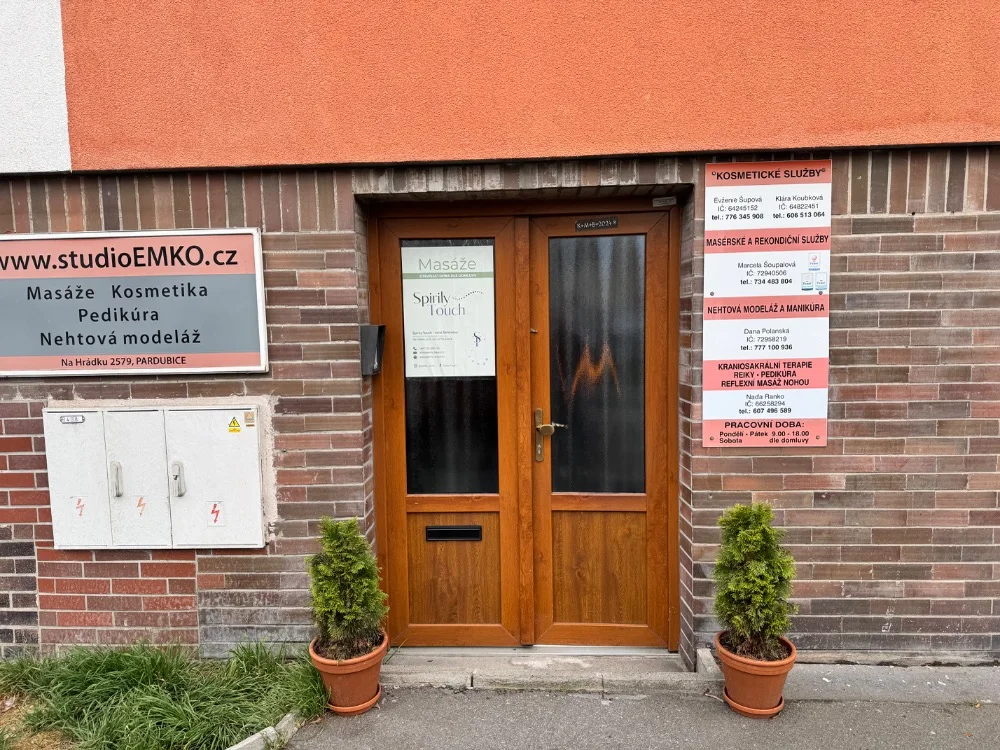 Aromaterapeutická masáž či lávové kameny: 60, 90 i 105 minut