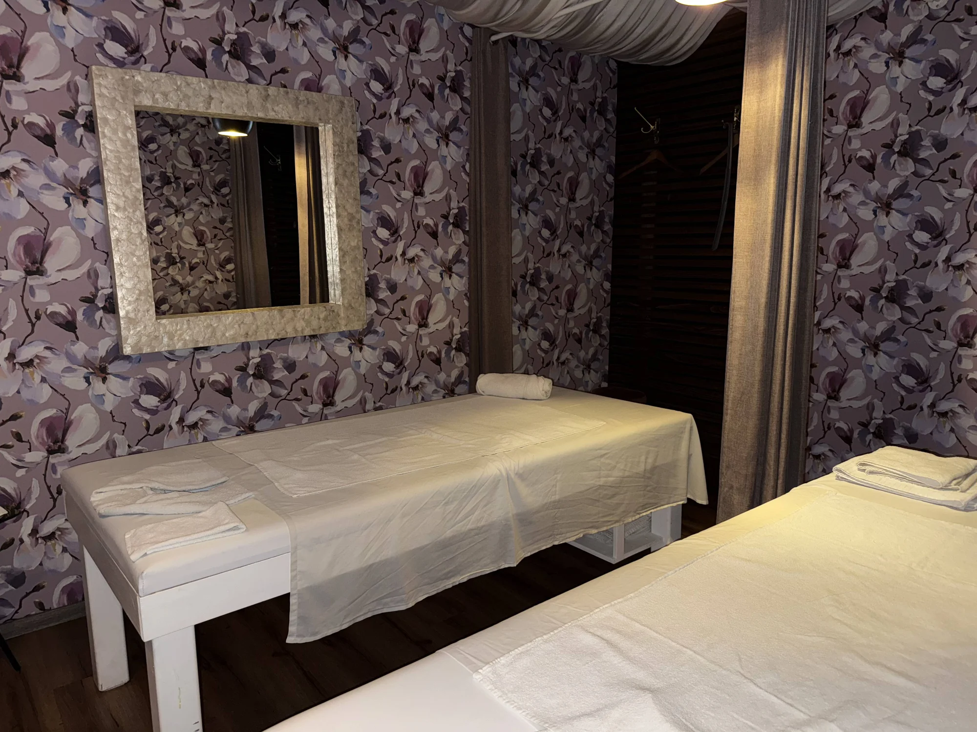 Párová aroma masáž v thajském salonu na Smíchově i balíček s následnou relaxací a občerstvením