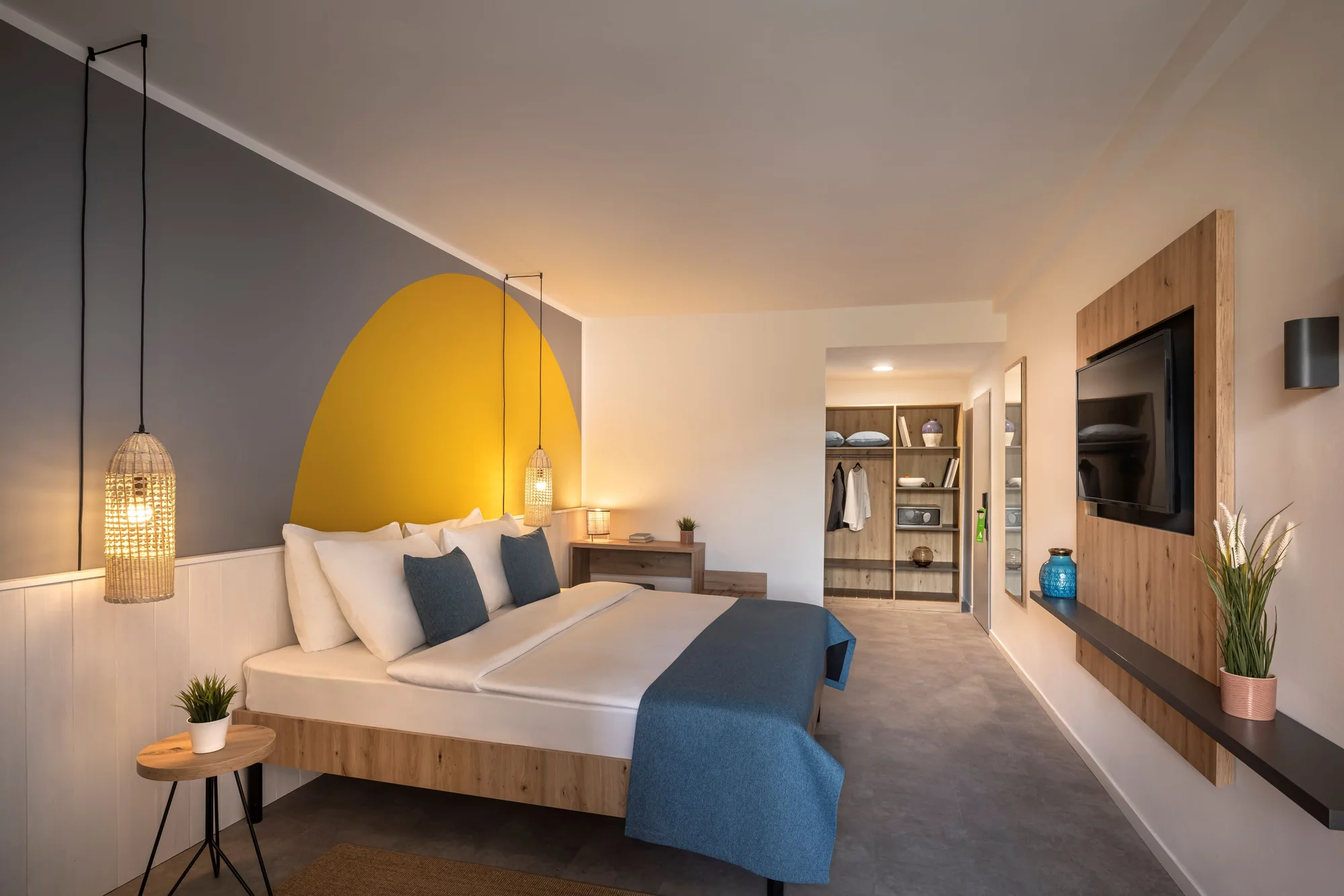 Moderní hotel v Bašce na chorvatském Krku: hned u pláže, venkovní i vnitřní bazény a polopenze plus