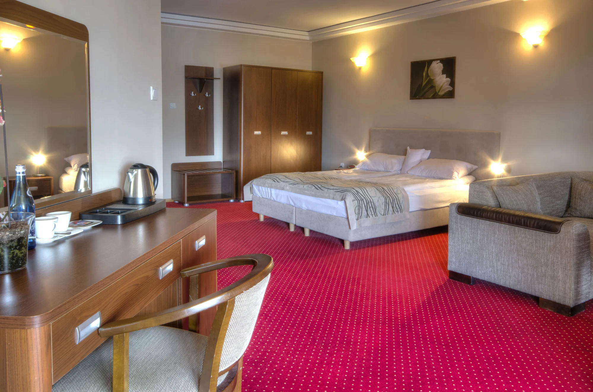 Dovolená u Mazruských jezer: 3* hotel přímo u promenády i snídaně či polopenze