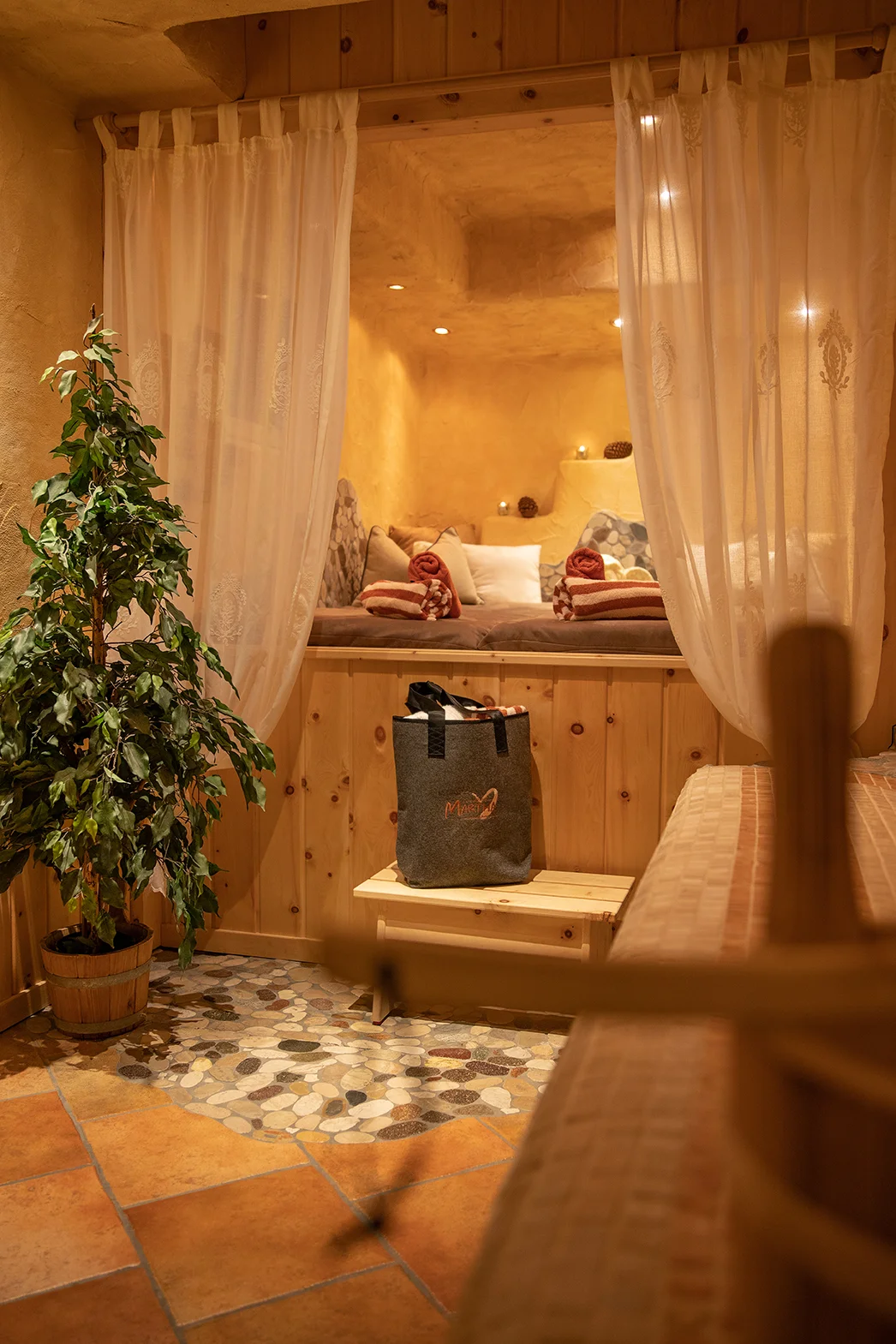 Boutique hotel v Zell am See: wellness s přírodním jezírkem, polopenze i karta výhod