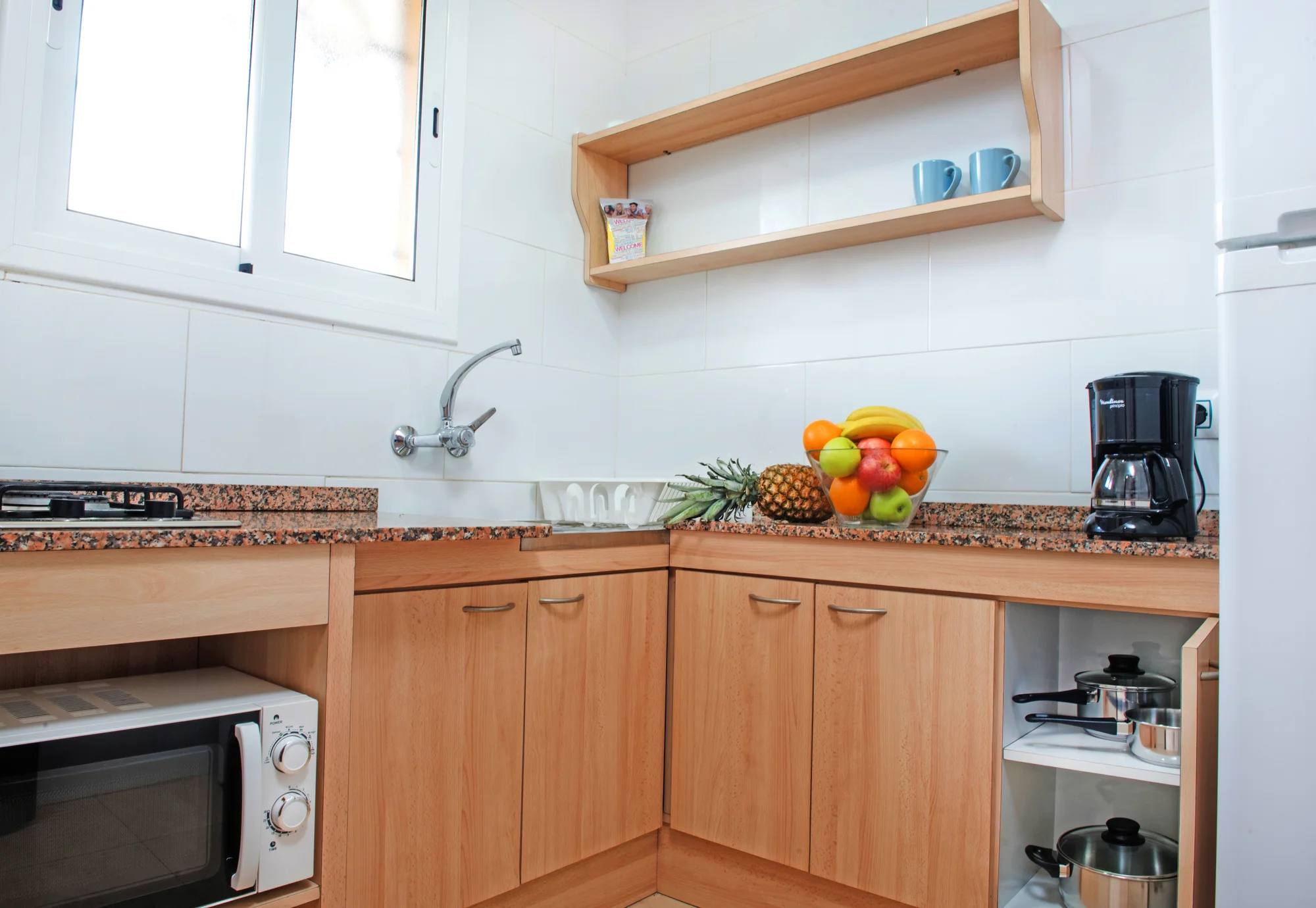 Apartmány na španělském pobřeží Costa Dorada: bazén a terasa, pláž 50 metrů