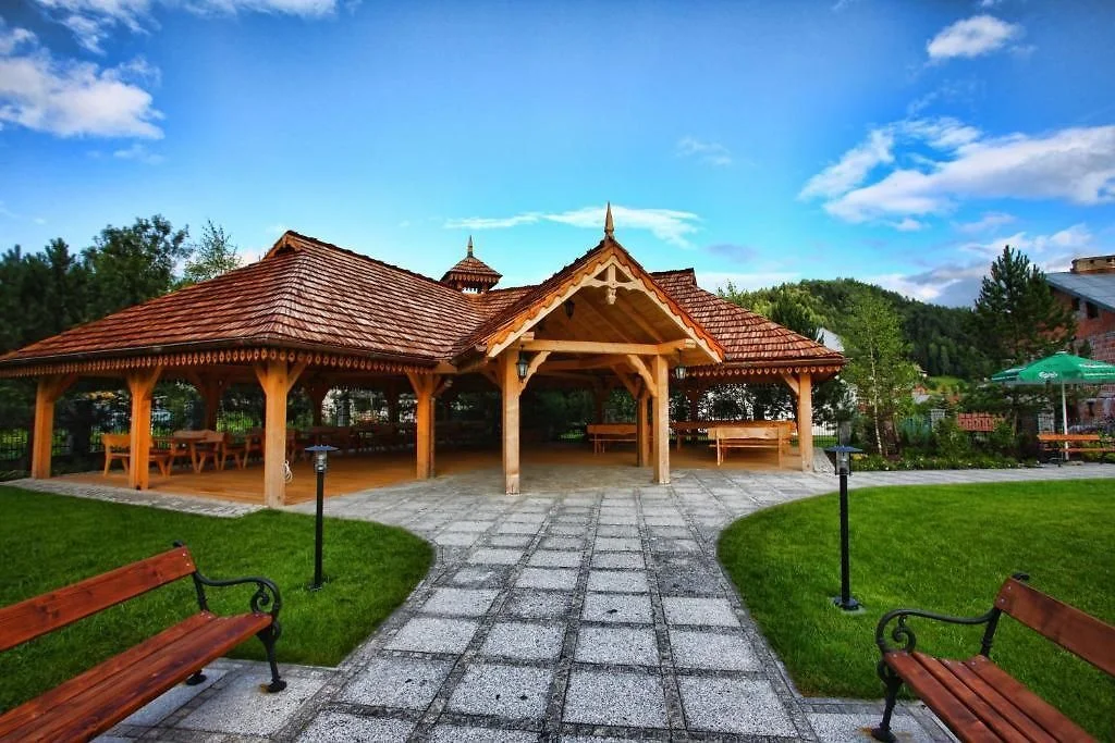 Pobyt nedaleko lázní Krynica-Zdrój s jídlem a neomezeným wellness
