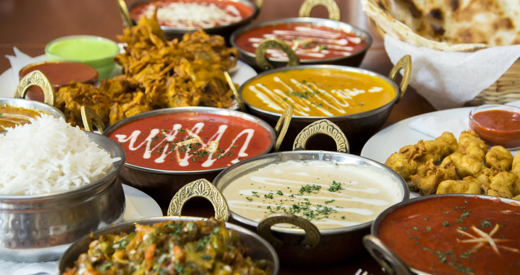 Indicko-nepálské menu pro 2-4 osoby: předkrm, hlavní chod a dezert dle výběru