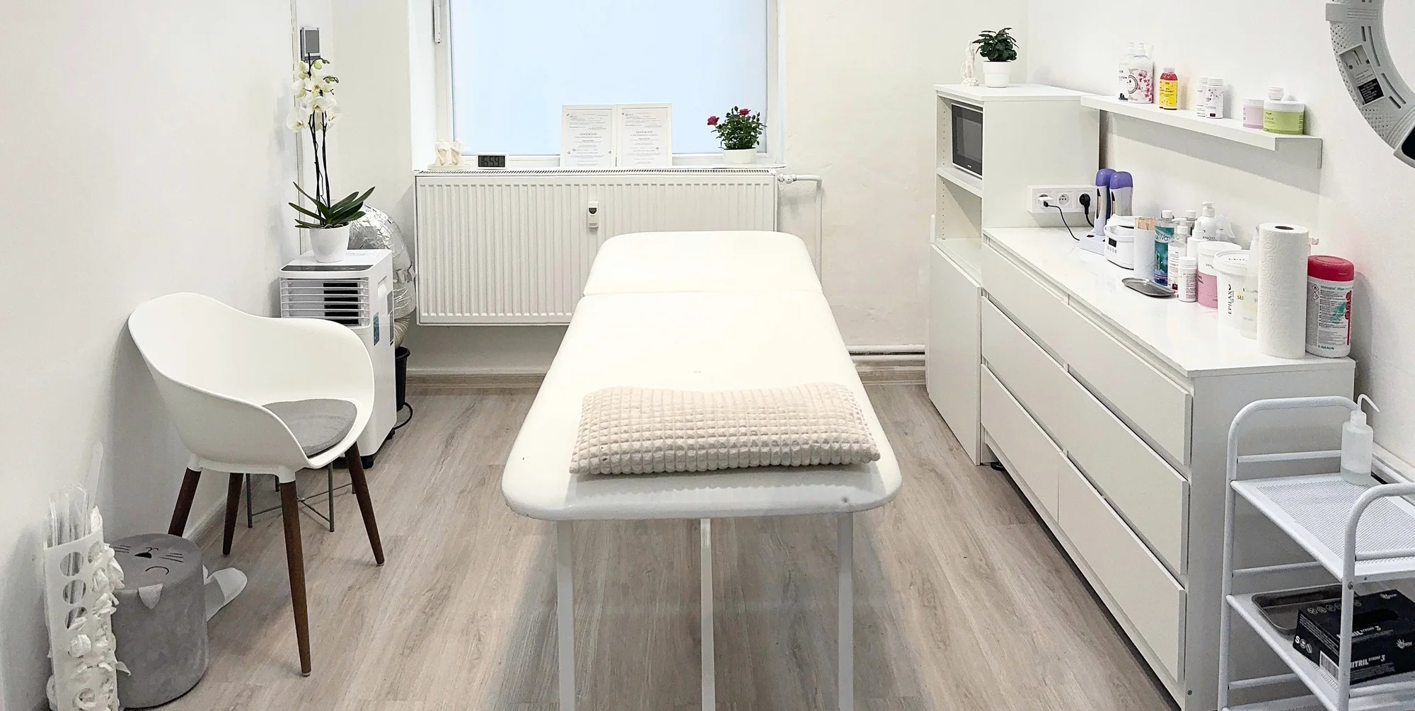 Depilace cukrovou pastou či voskem vybrané partie pro ženy