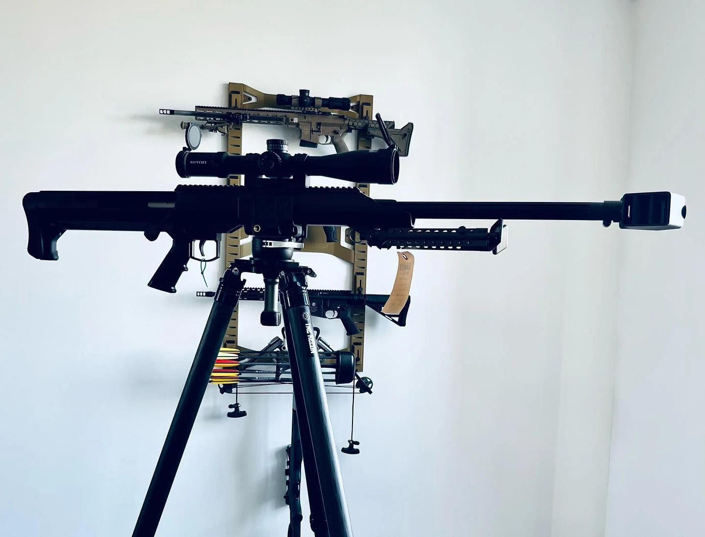20–120 minut na střelnici: puška, revolver i samopal, vč. dozoru zkušeného instruktora