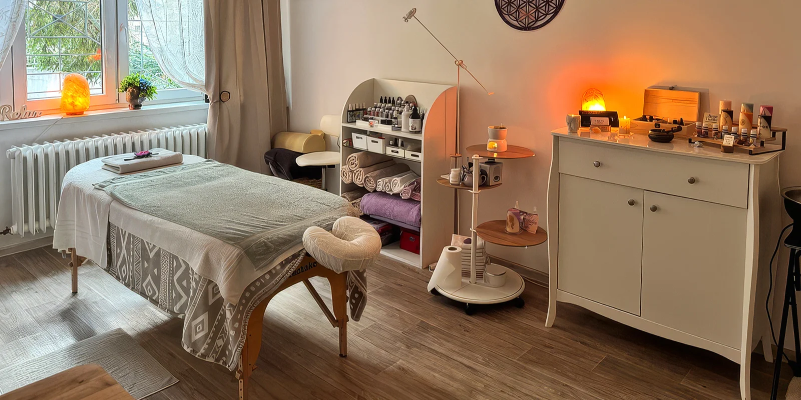 Aromaterapeutická masáž či lávové kameny: 60, 90 i 105 minut