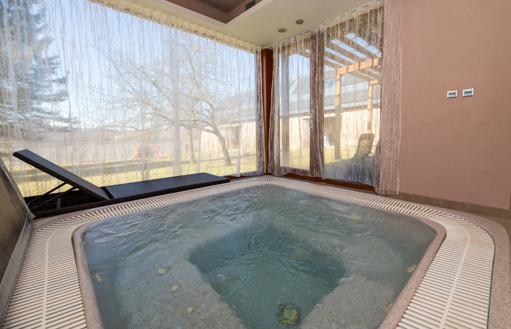 Luxusní 4* pobyt na Vysočině: polopenze, wellness, možnost masáží i VIP apartmá s jacuzzi
