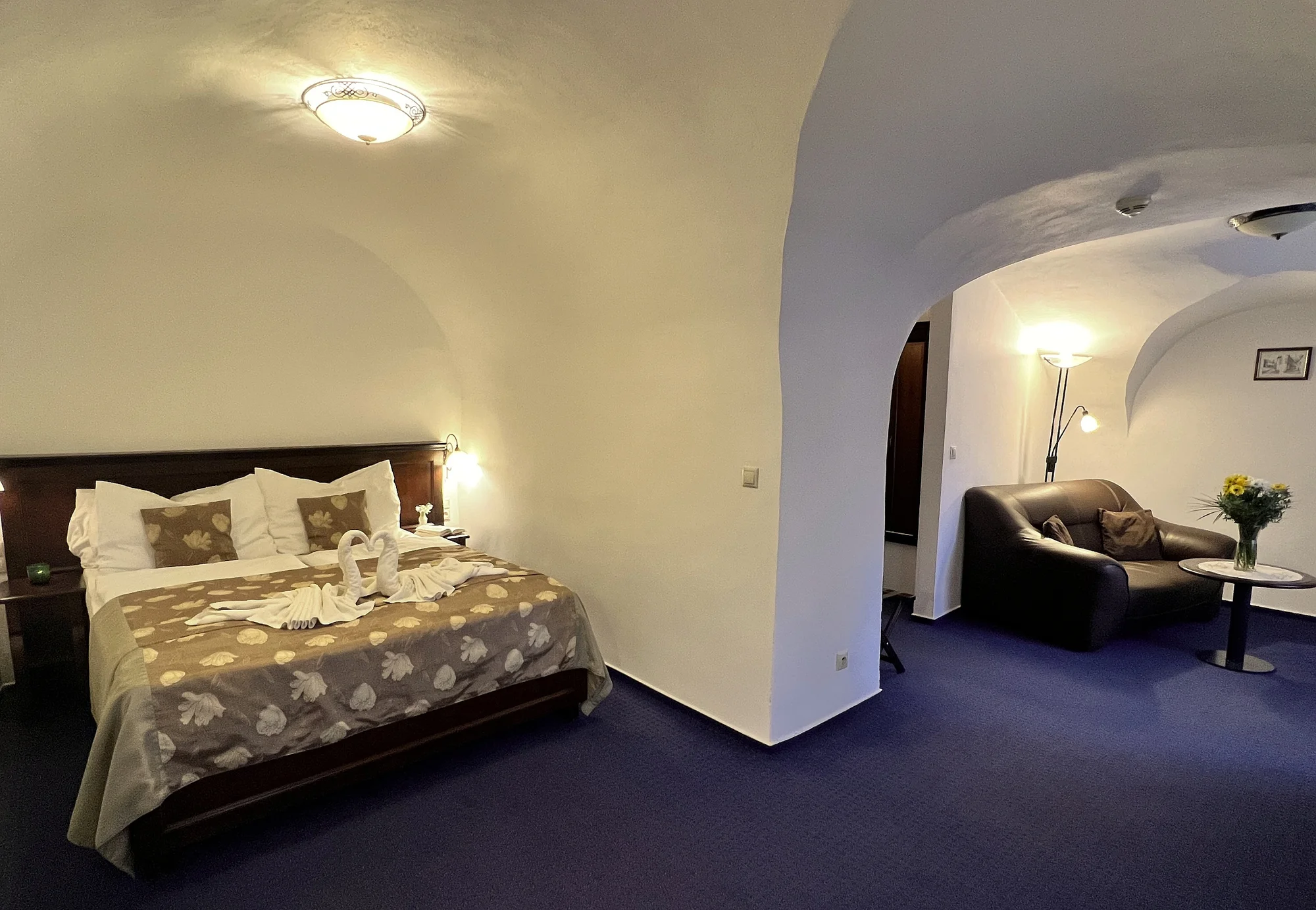 Hotel ze 17. století v centru Třebíče: snídaně, prohlídka památek i welcome drink