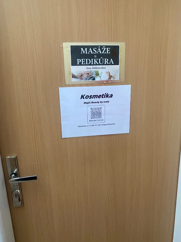 Liftingová masáž obličeje nebo kosmetické ošetření pleti pro ženy i muže