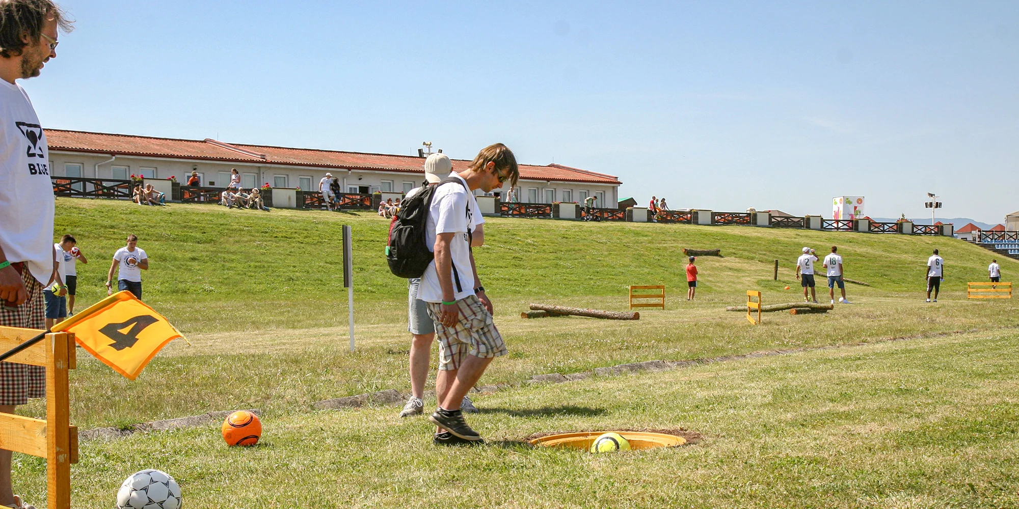 Vyzkoušejte fotbalgolf: vstupy pro děti, studenty nebo celou rodinu