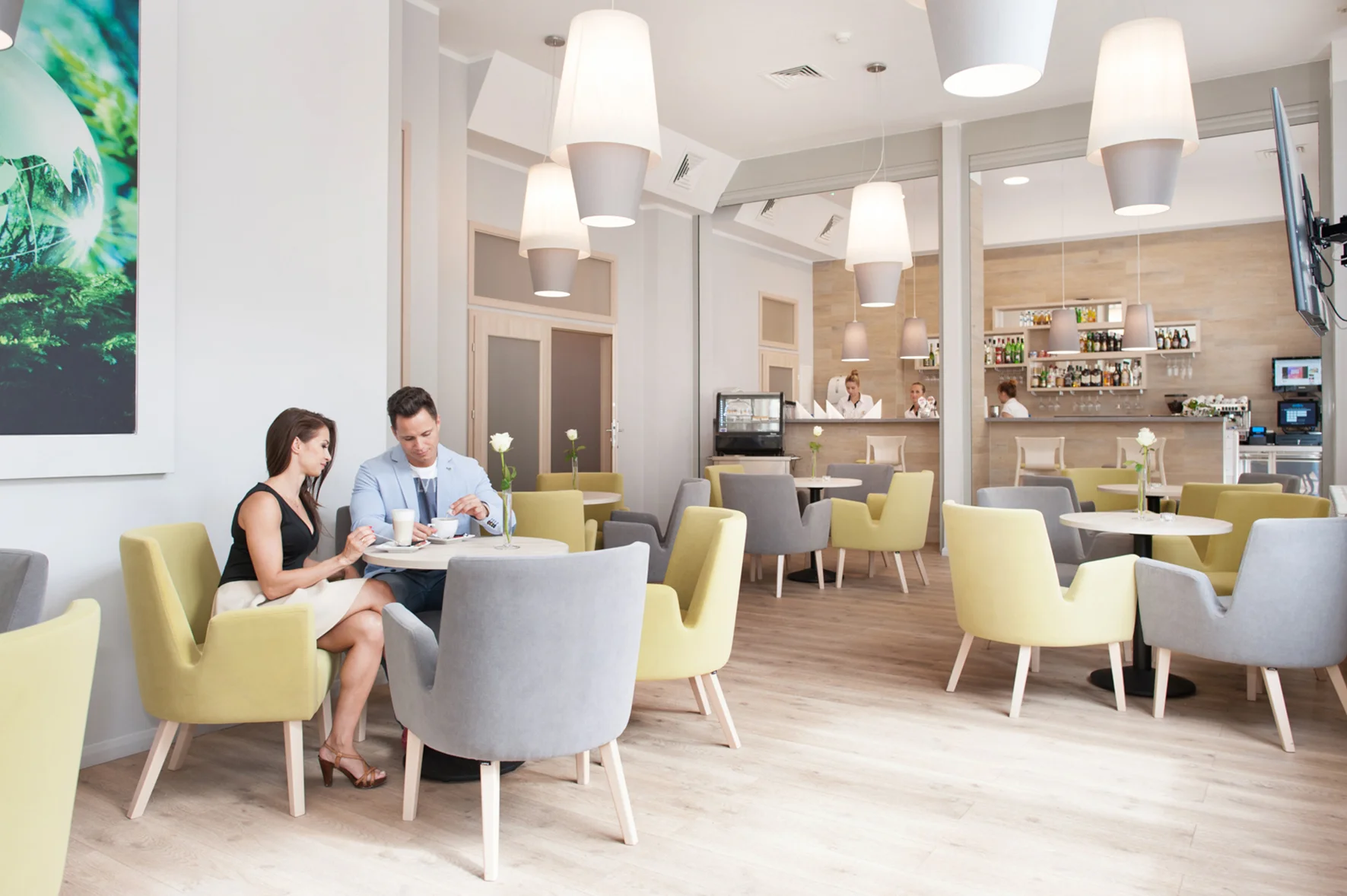 Historický hotel ve Svinoústí: elegantní interiéry, neomezený wellness a snídaně, polopenze či plná penze