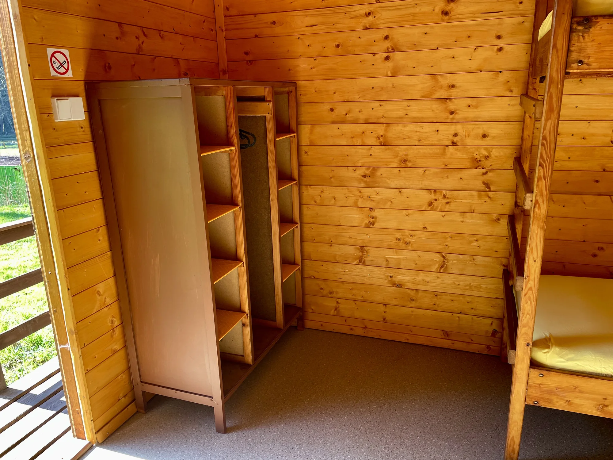 Pobyt v kempové chatce v západních Čechách až pro 4 osoby i se snídaní