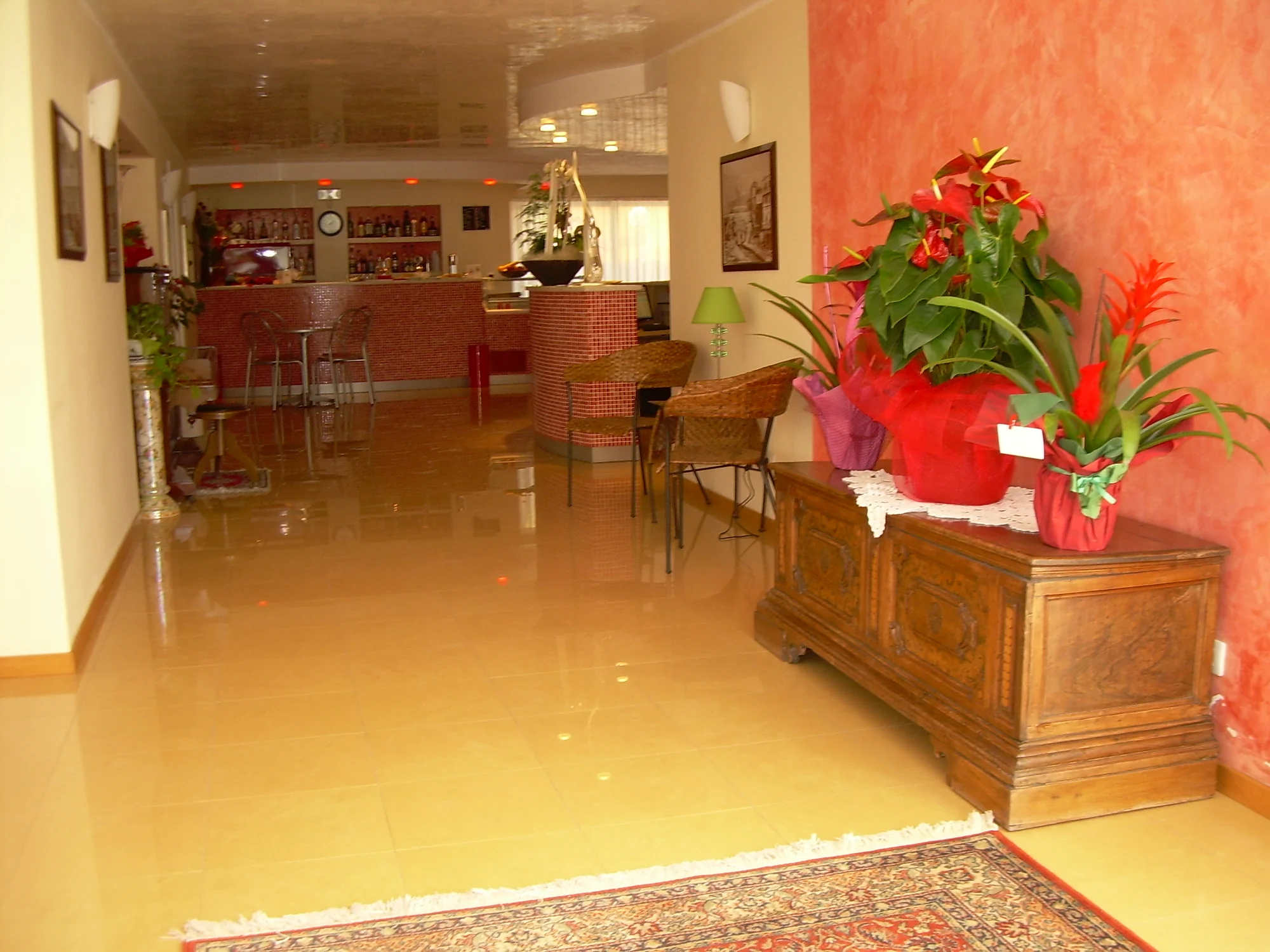 Rimini: hotel u pláže s bazénem i snídaní, 1 noc zdarma