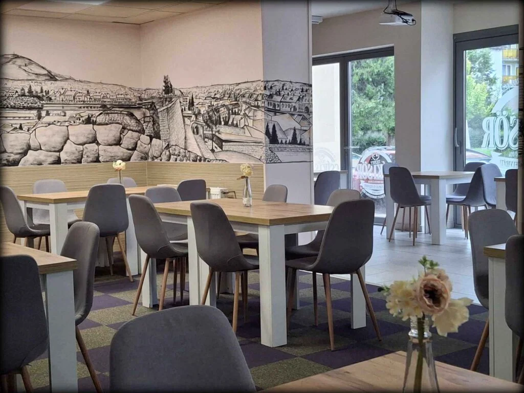 Pobyt v centru maďarského Egeru: snídaně či polopenze a vstup do lázní