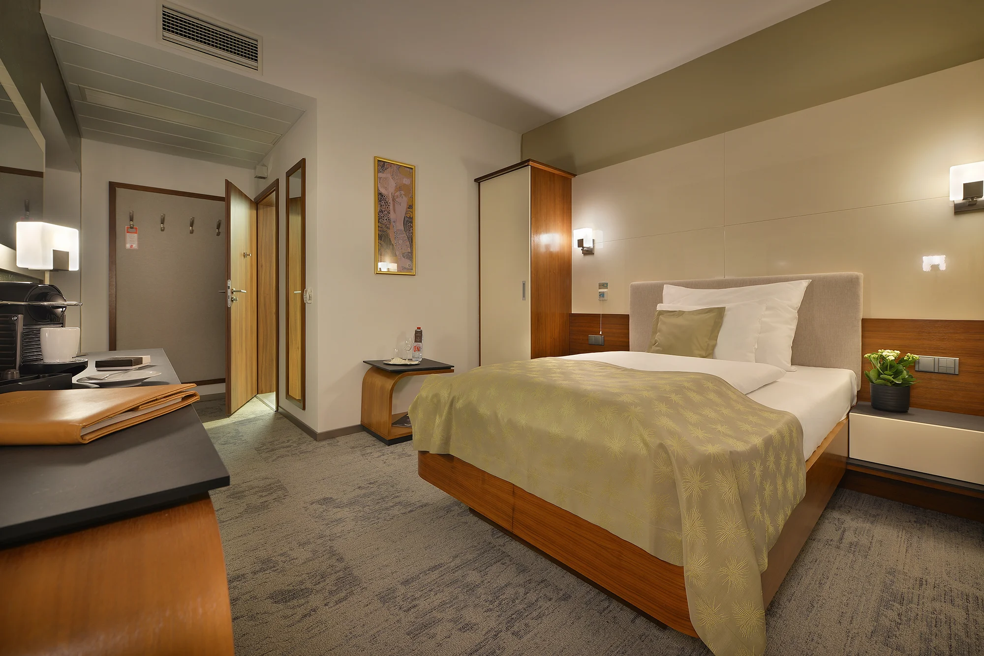Luxusní pobyt v Hluboké nad Vltavou: 5* hotel u zámku s wellness a jídlem