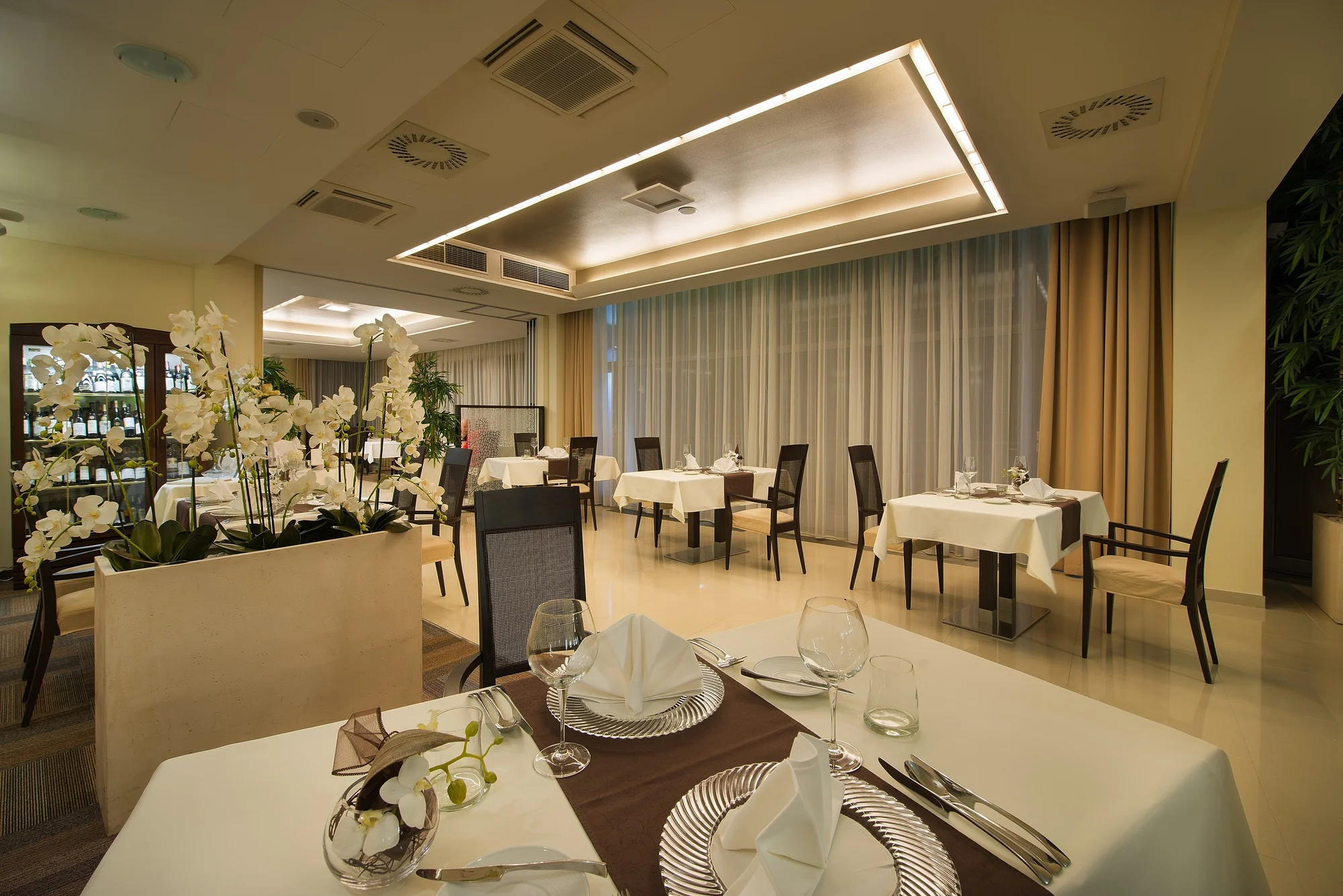 Luxusní pobyt v Hluboké nad Vltavou: 5* hotel u zámku s wellness a jídlem