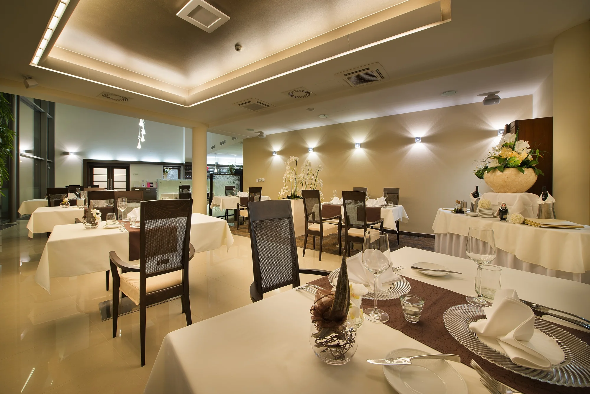 Luxusní pobyt v Hluboké nad Vltavou: 5* hotel u zámku s wellness a jídlem