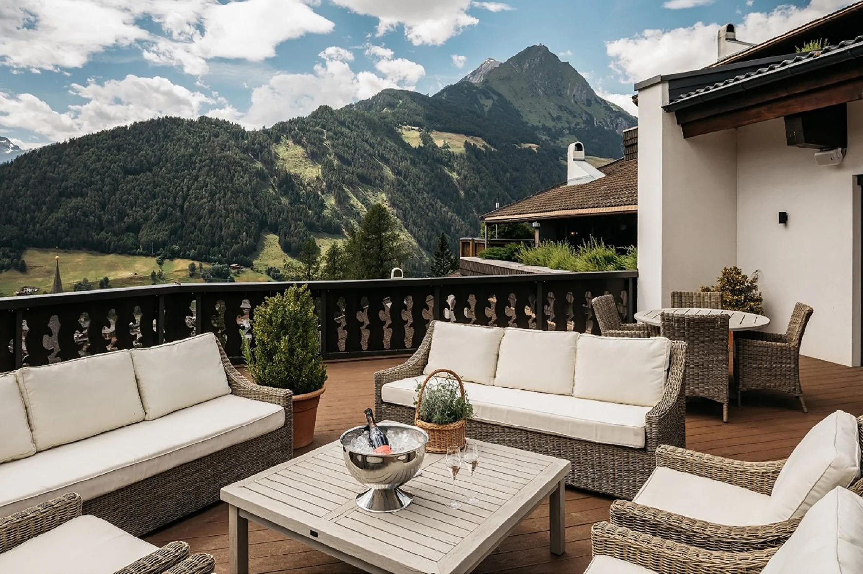 Pobyt v Rakousku: 3* hotel u turistických tras, polopenze i wellness