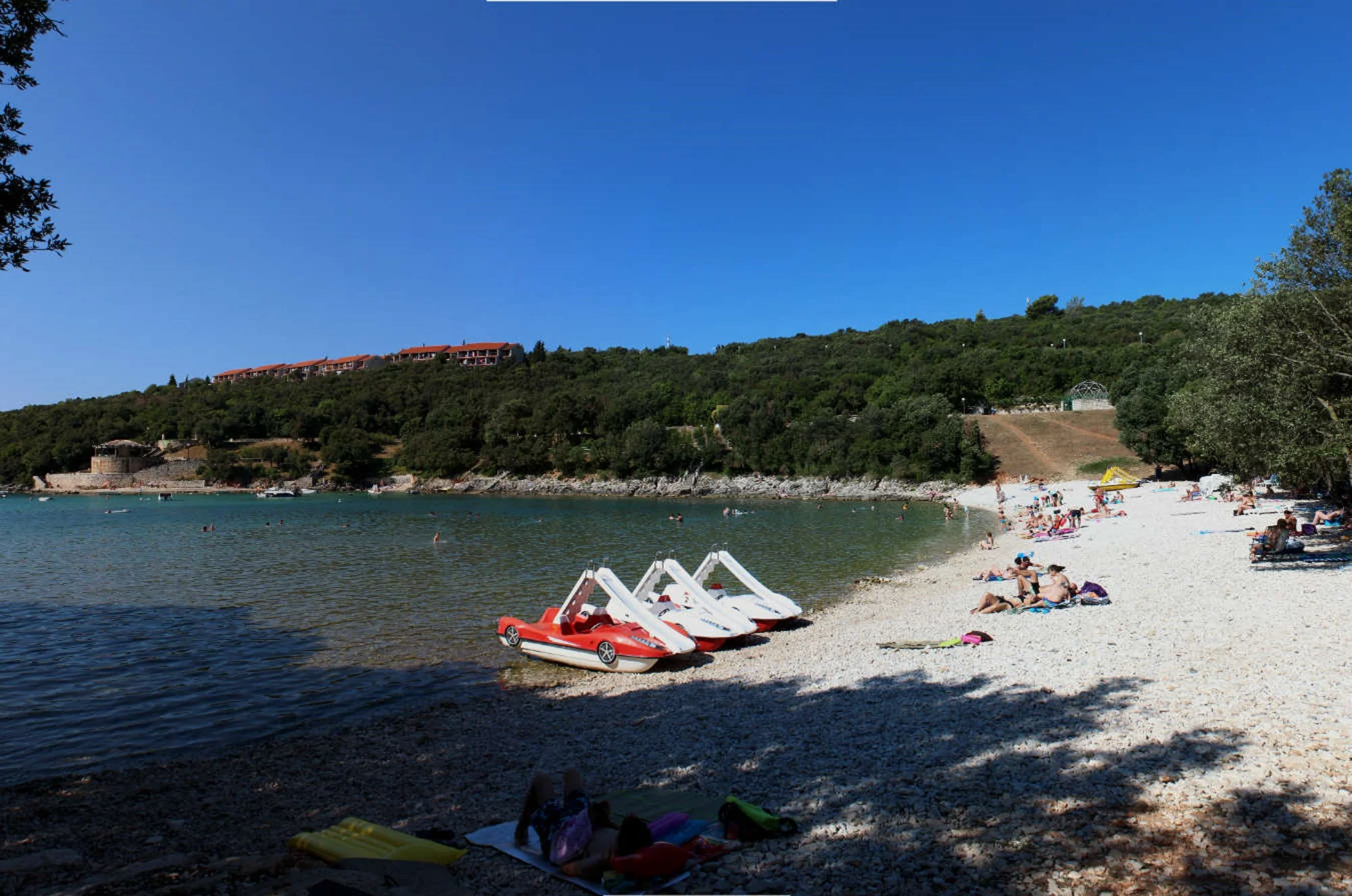 Istrie a záliv Duga Uvala: apartmány 250 m od pláže a v dosahu NP Brijuni i historické Puly