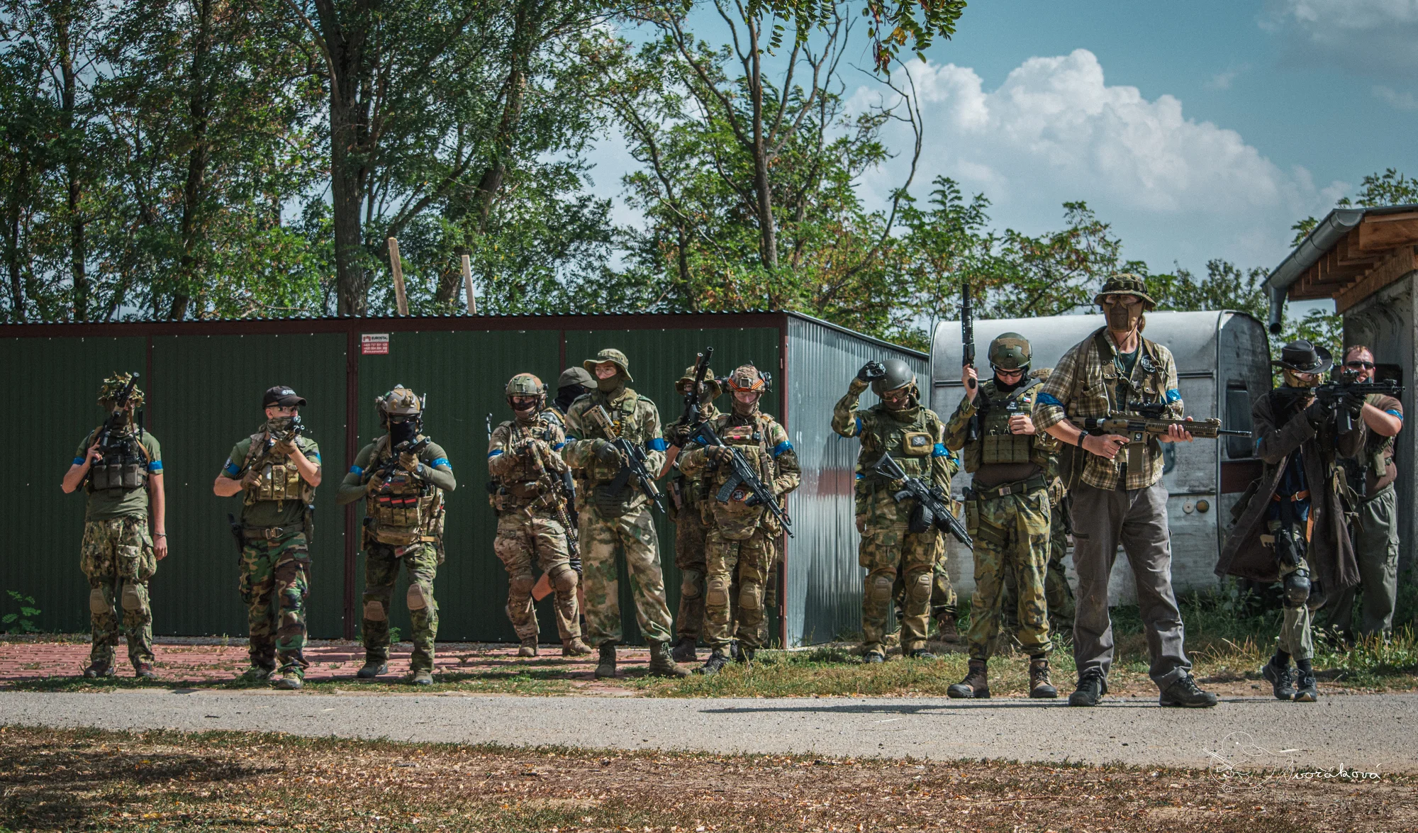 Veřejný airsoft: vstup na sdílenou hru pro 1–7 osob nebo soukromý pronájem