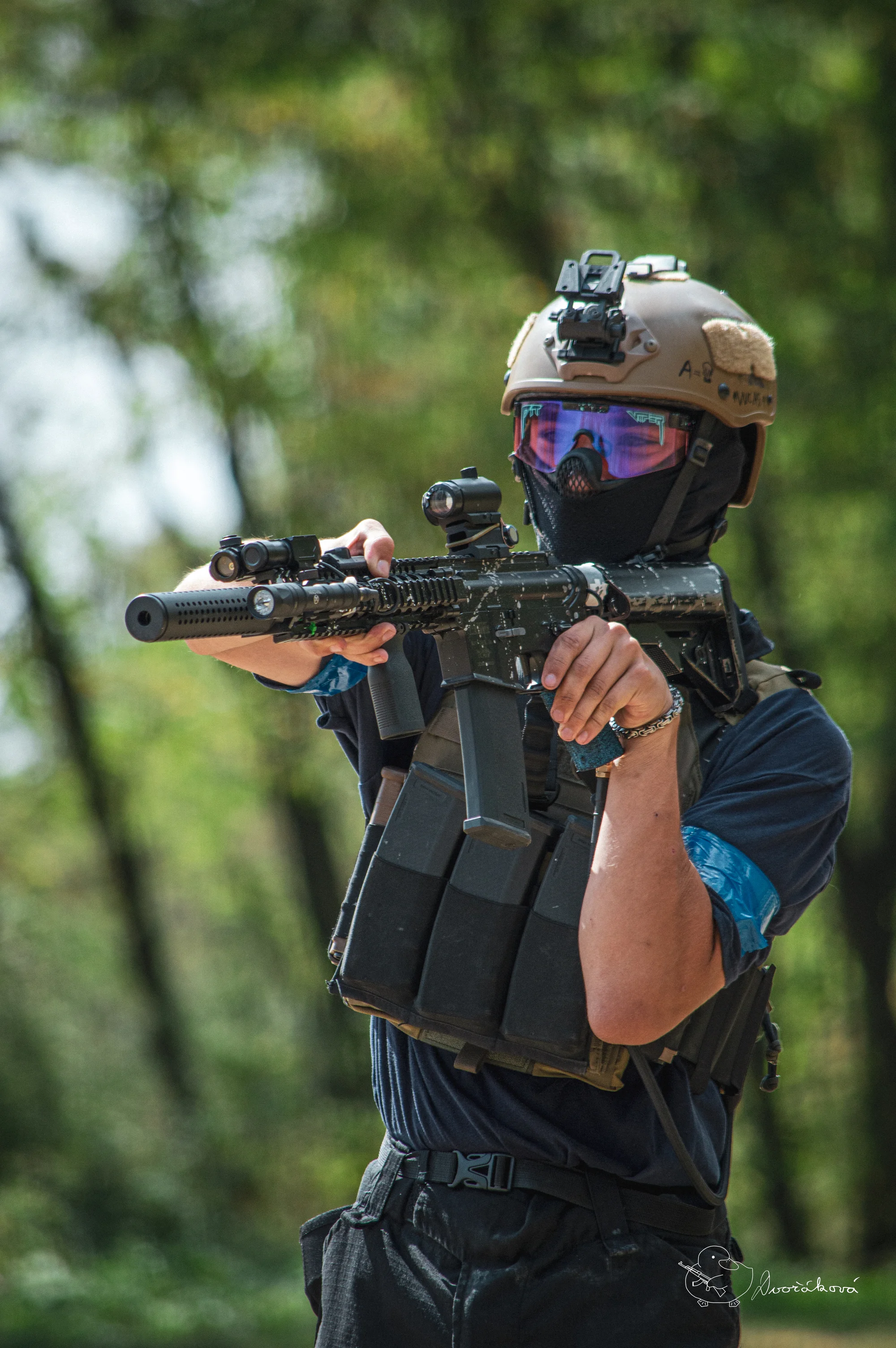 Veřejný airsoft: vstup na sdílenou hru pro 1–7 osob nebo soukromý pronájem